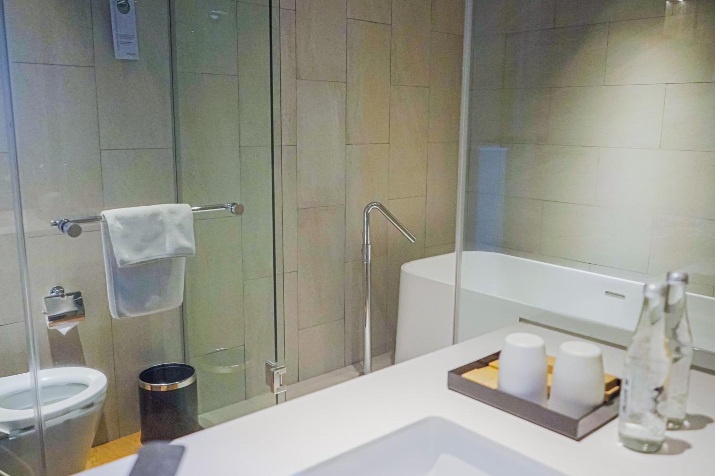 Executive Suite with Double Bed - Photo 4