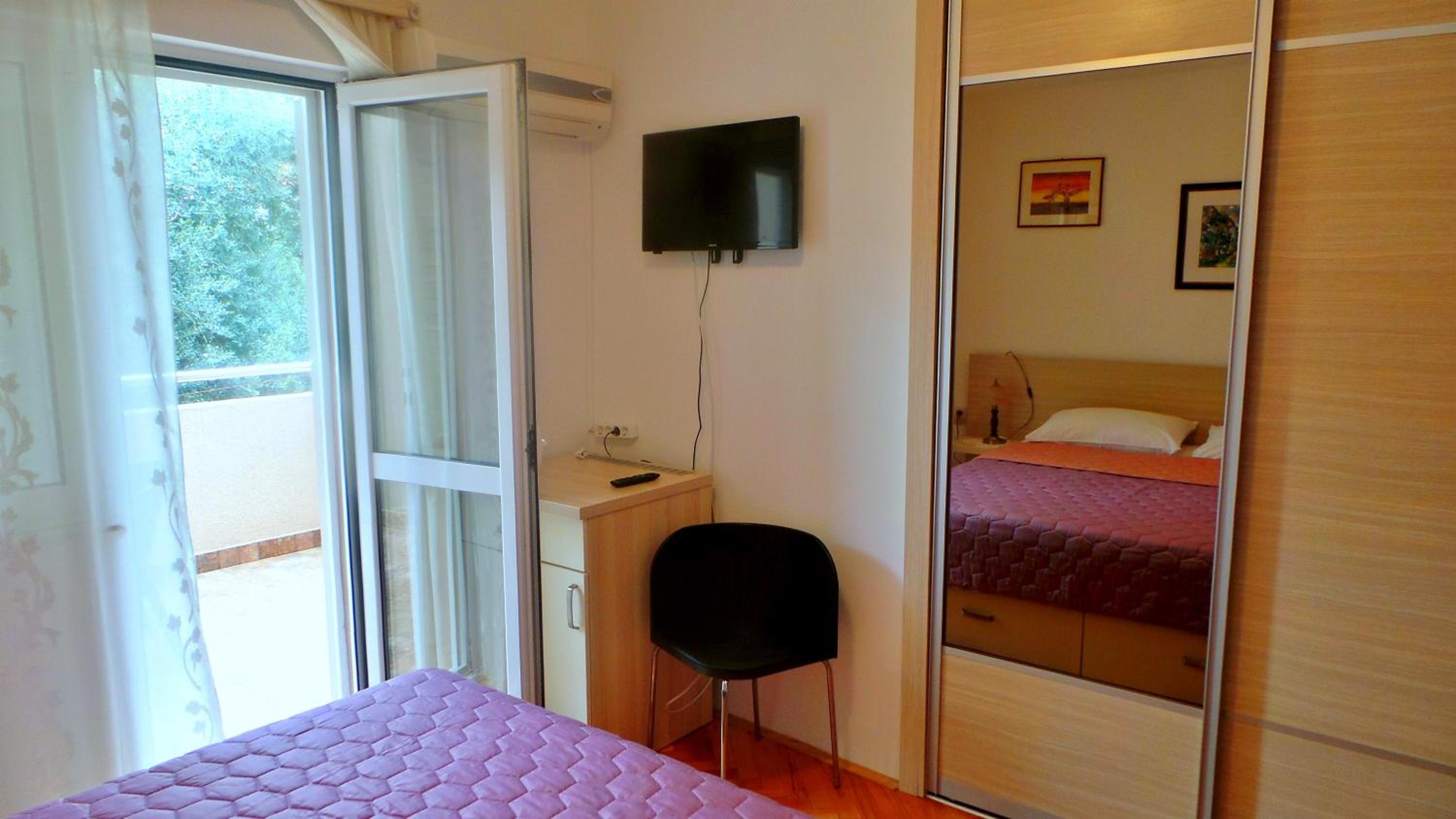 Double Room with Private Bathroom photo 3