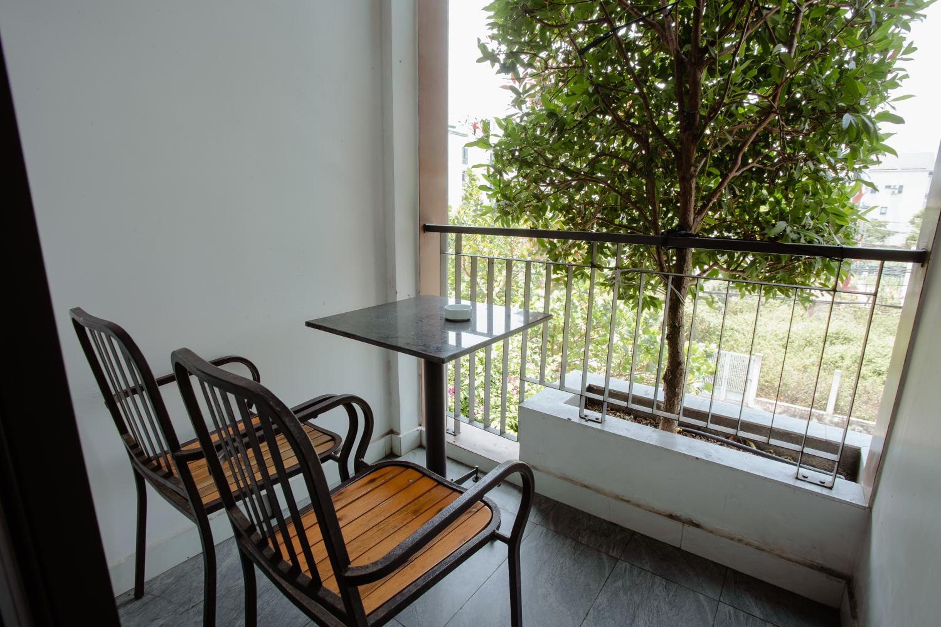 Studio with Balcony photo 3