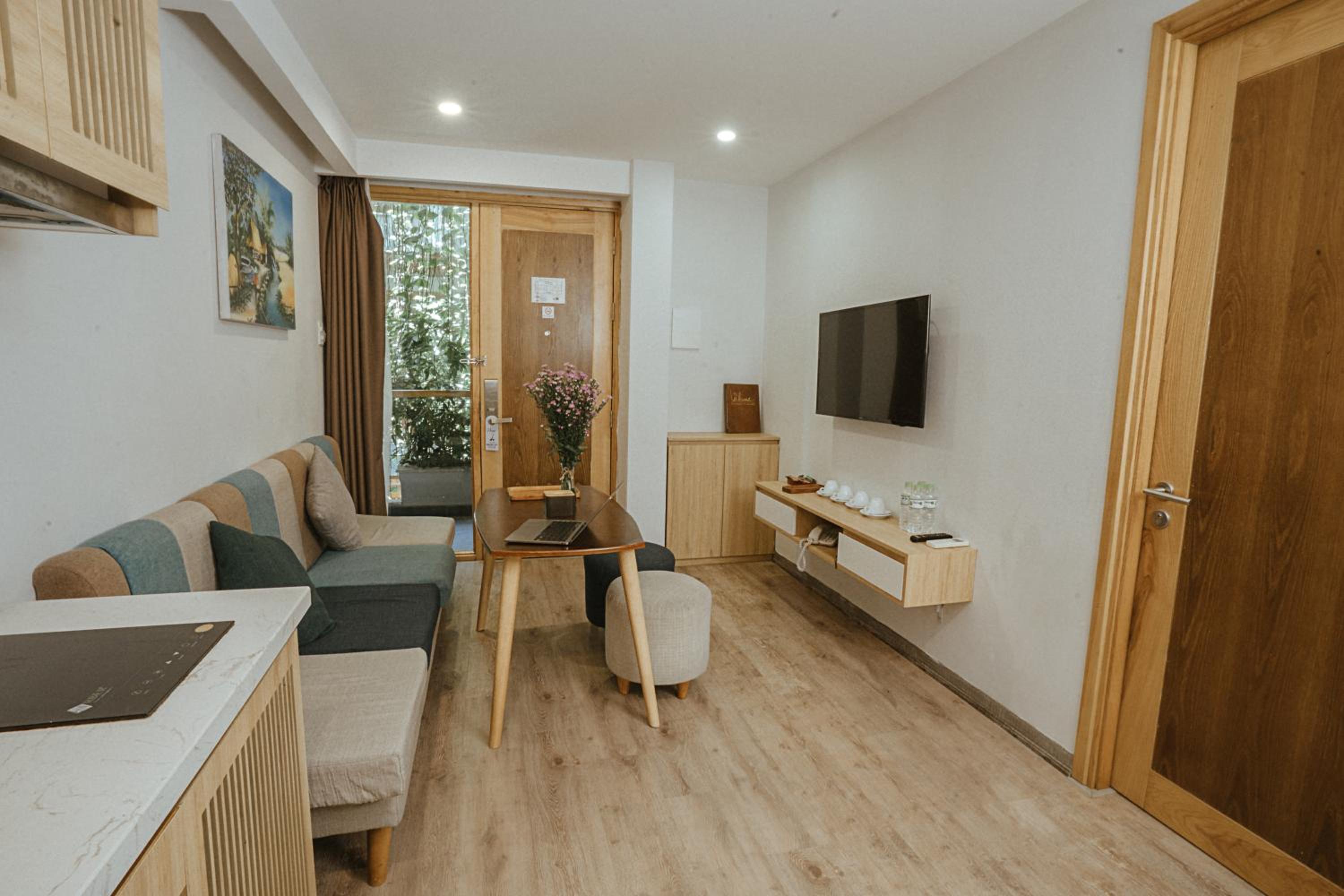 Two-Bedroom Studio Apartment photo 2