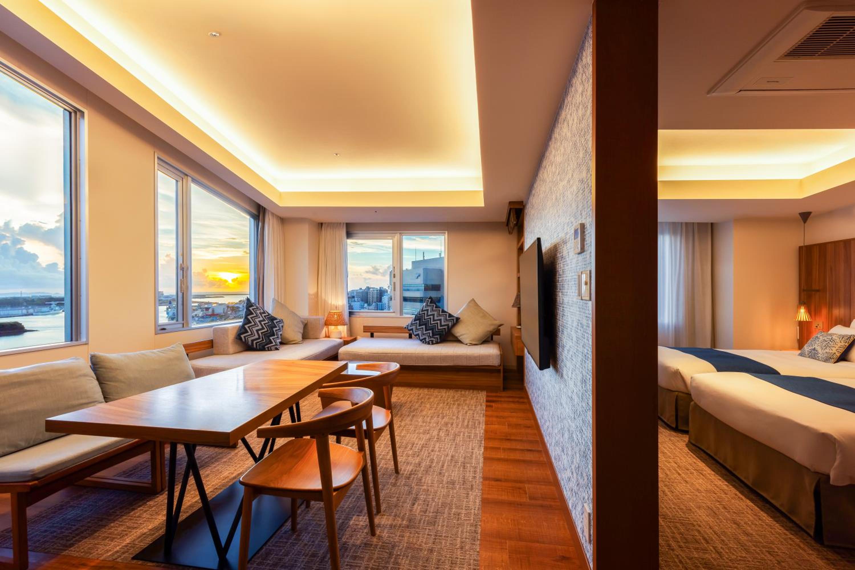 Premium Riverside Twin Room - Photo 16