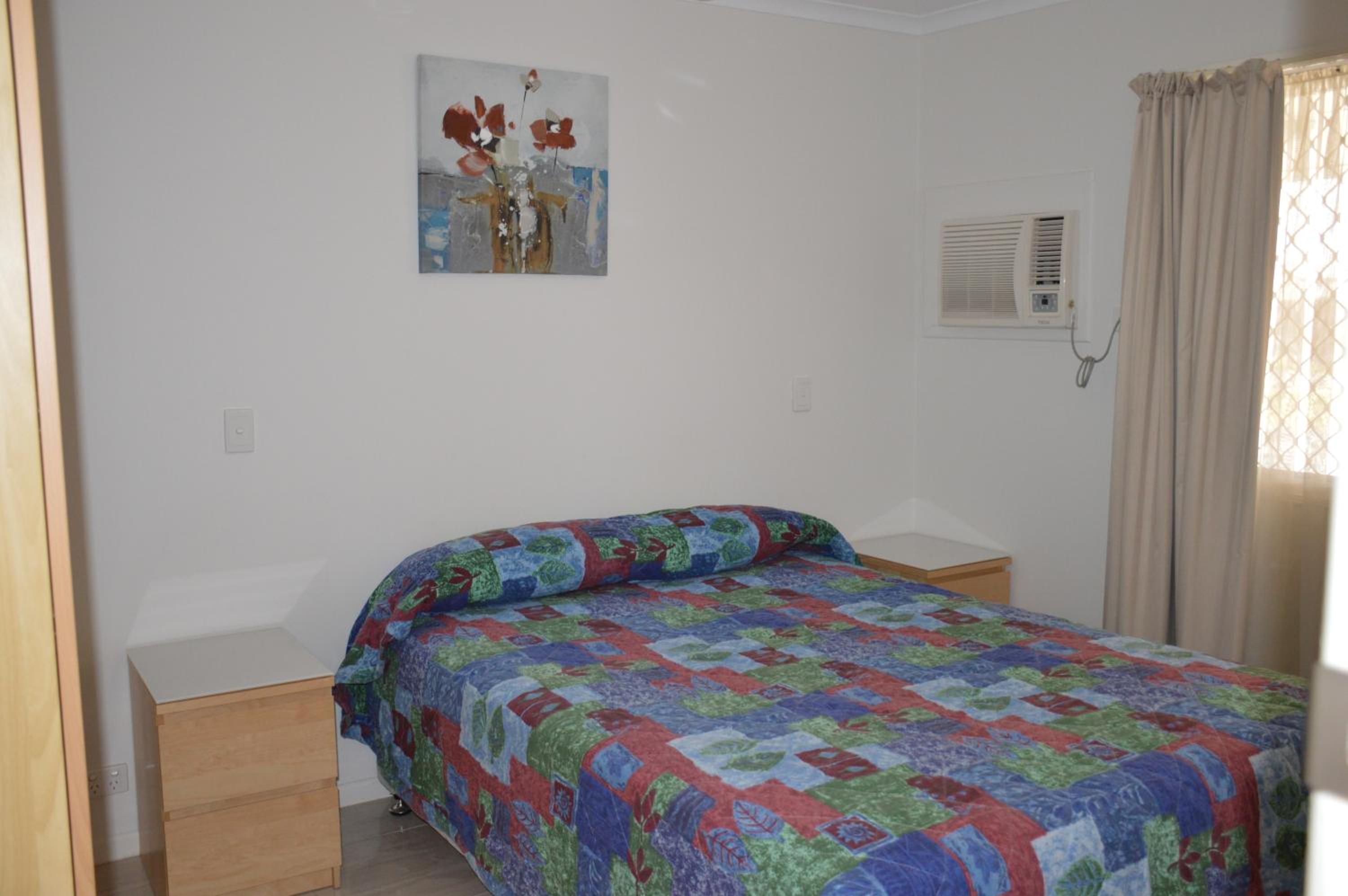 Queen Room photo 3