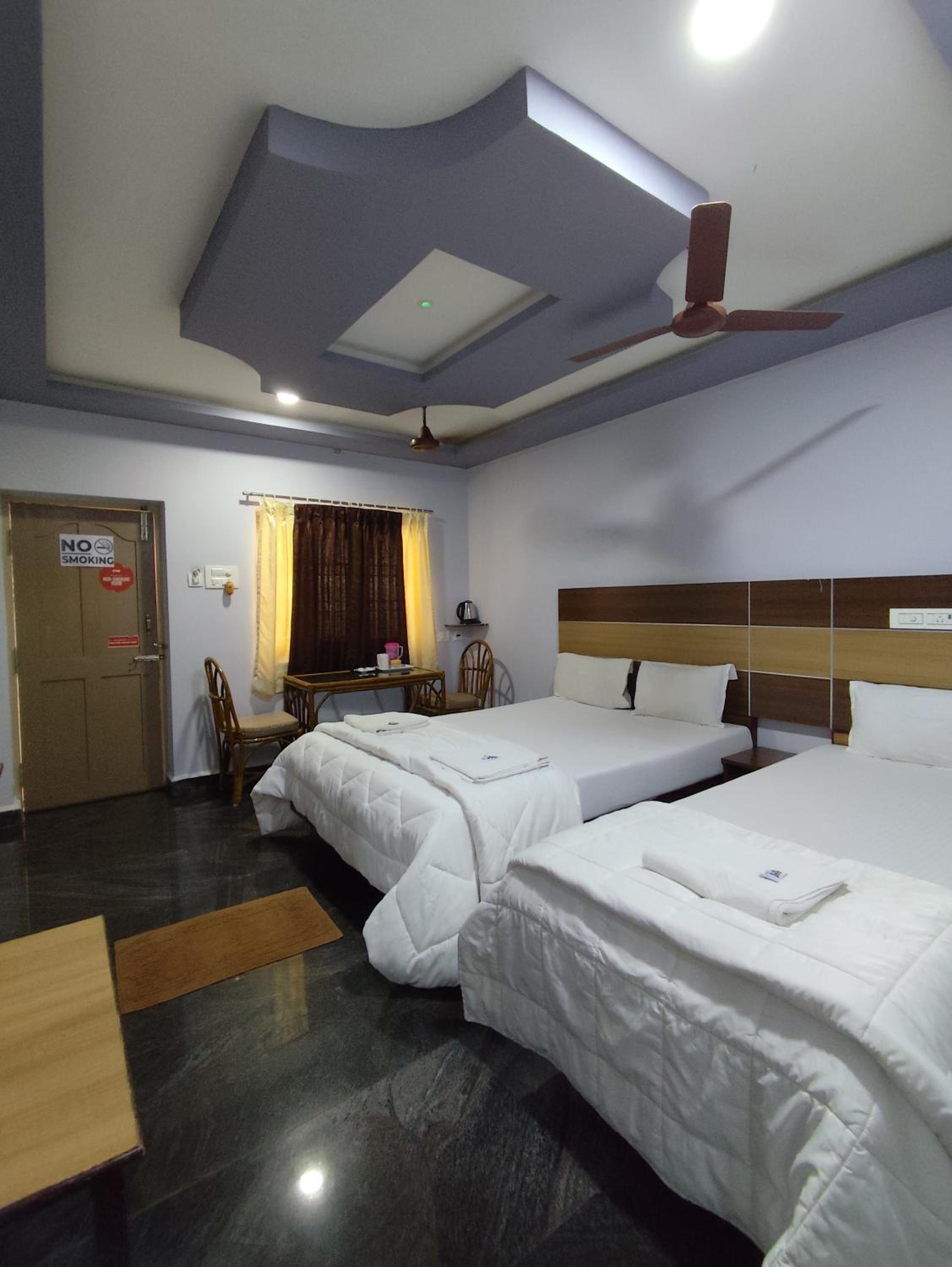 Deluxe Triple Room - Photo 5
