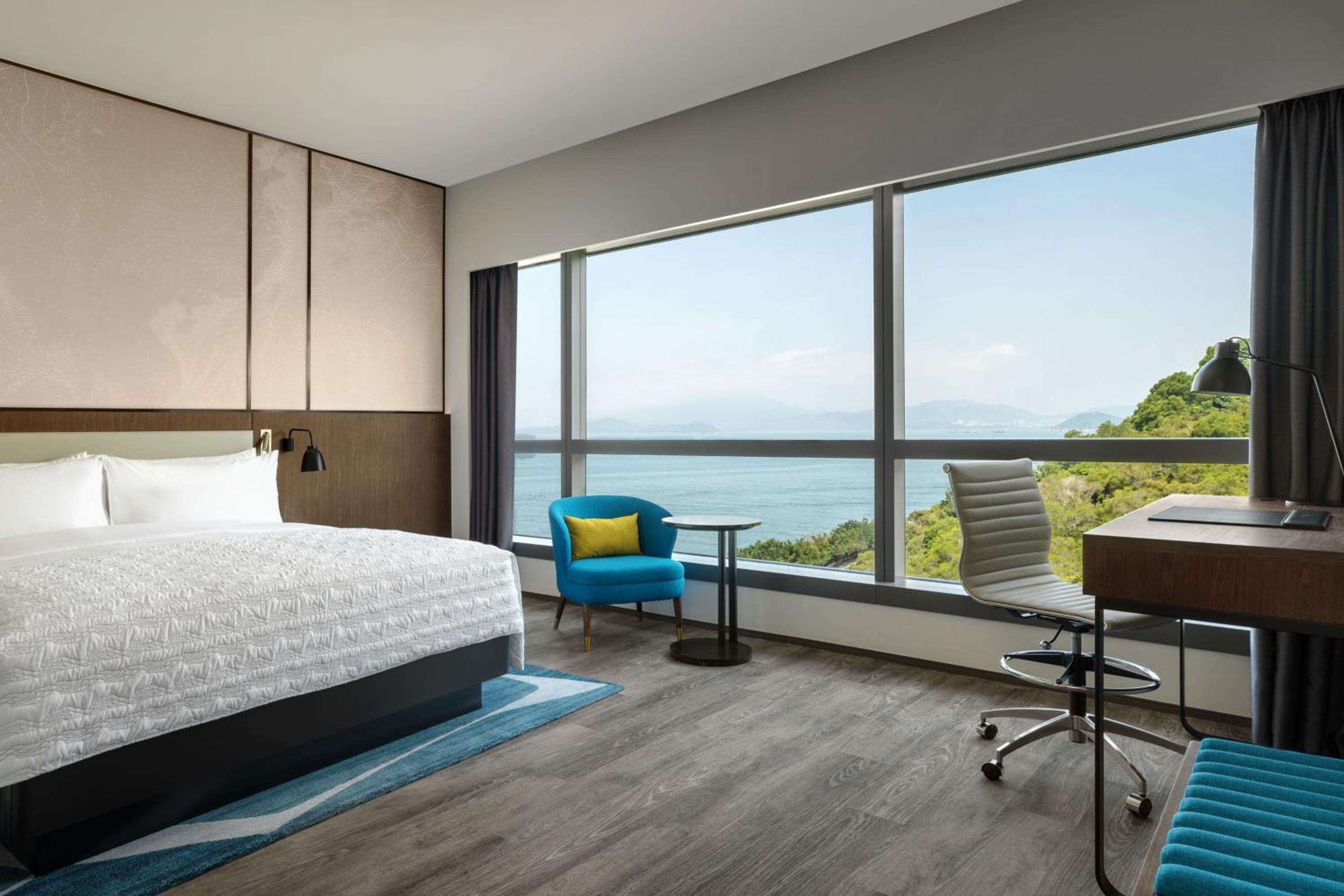 Larger King Room with Oceanside View