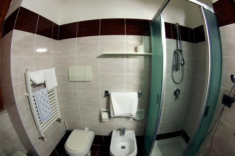Quadruple Room - Photo 4