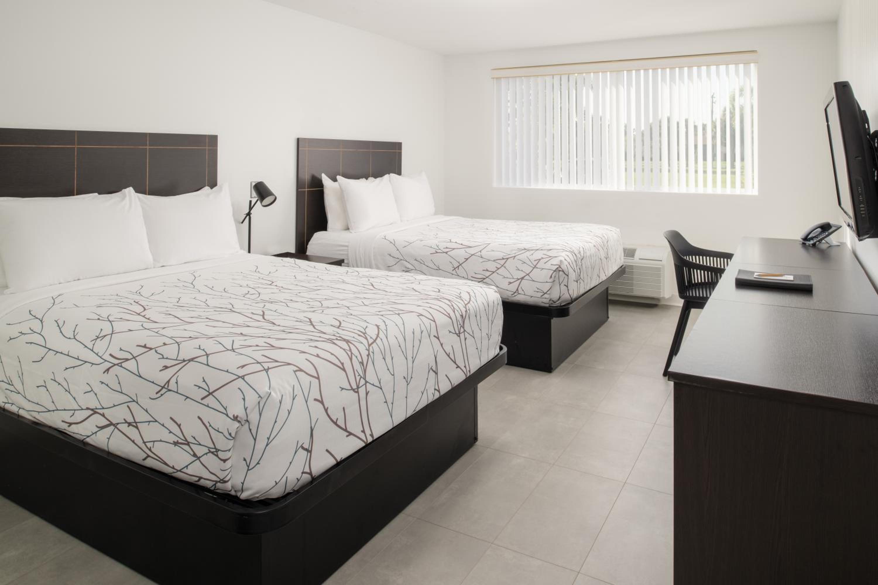 Standard Zimmer mit Doppelbett und Queensize-Bett