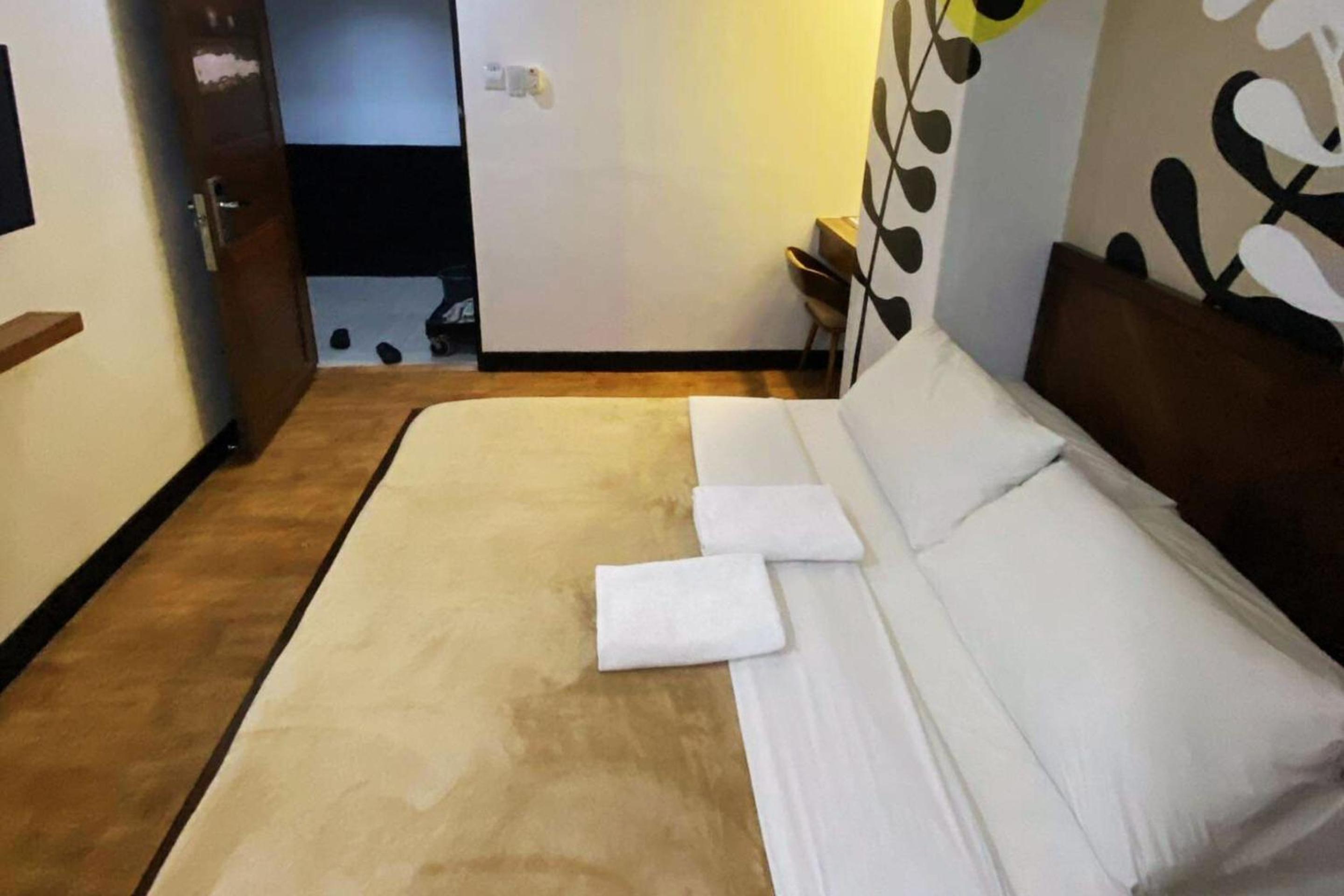 Deluxe Queen Room - Photo 3