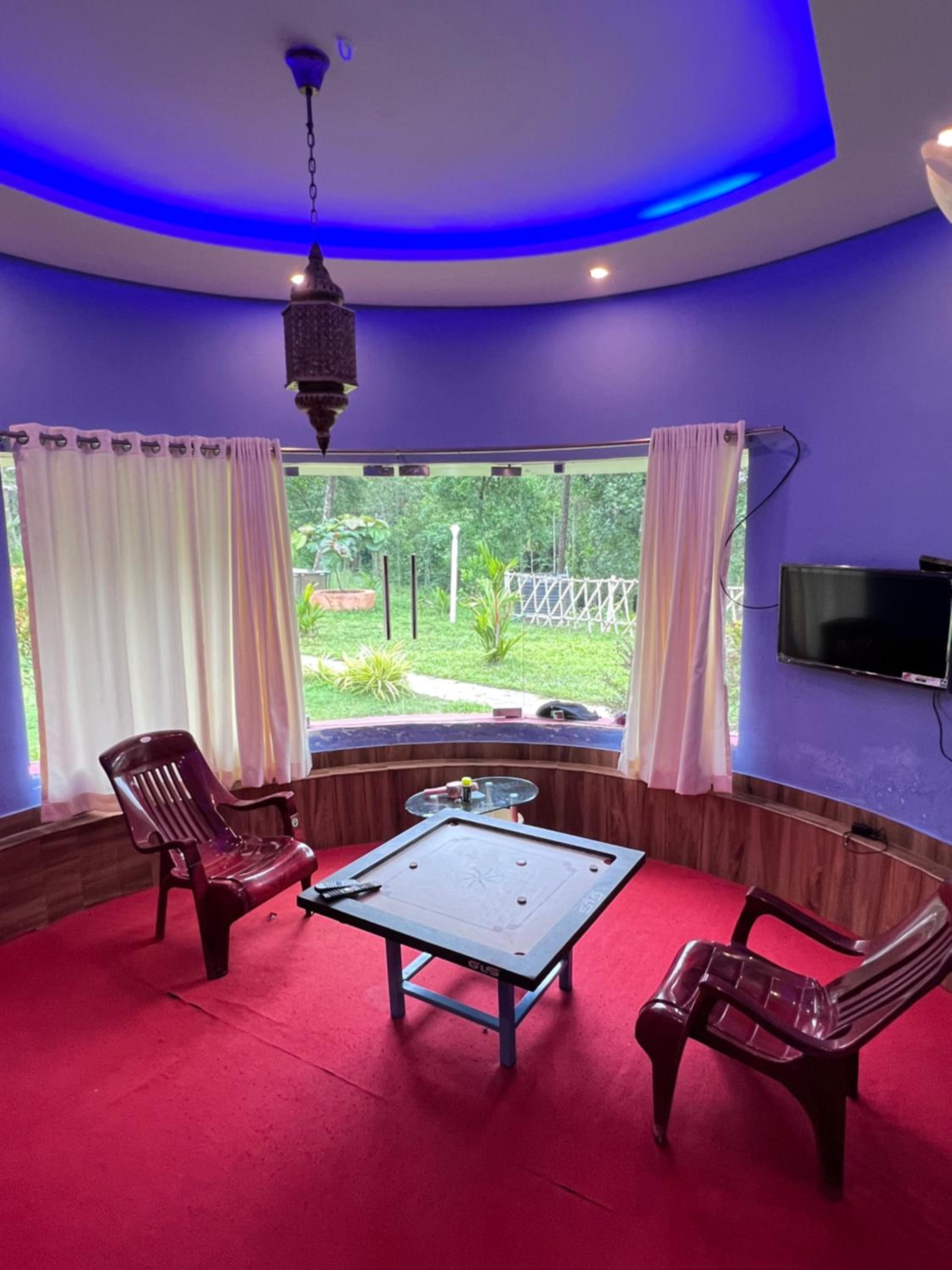 Three-Bedroom House photo 2