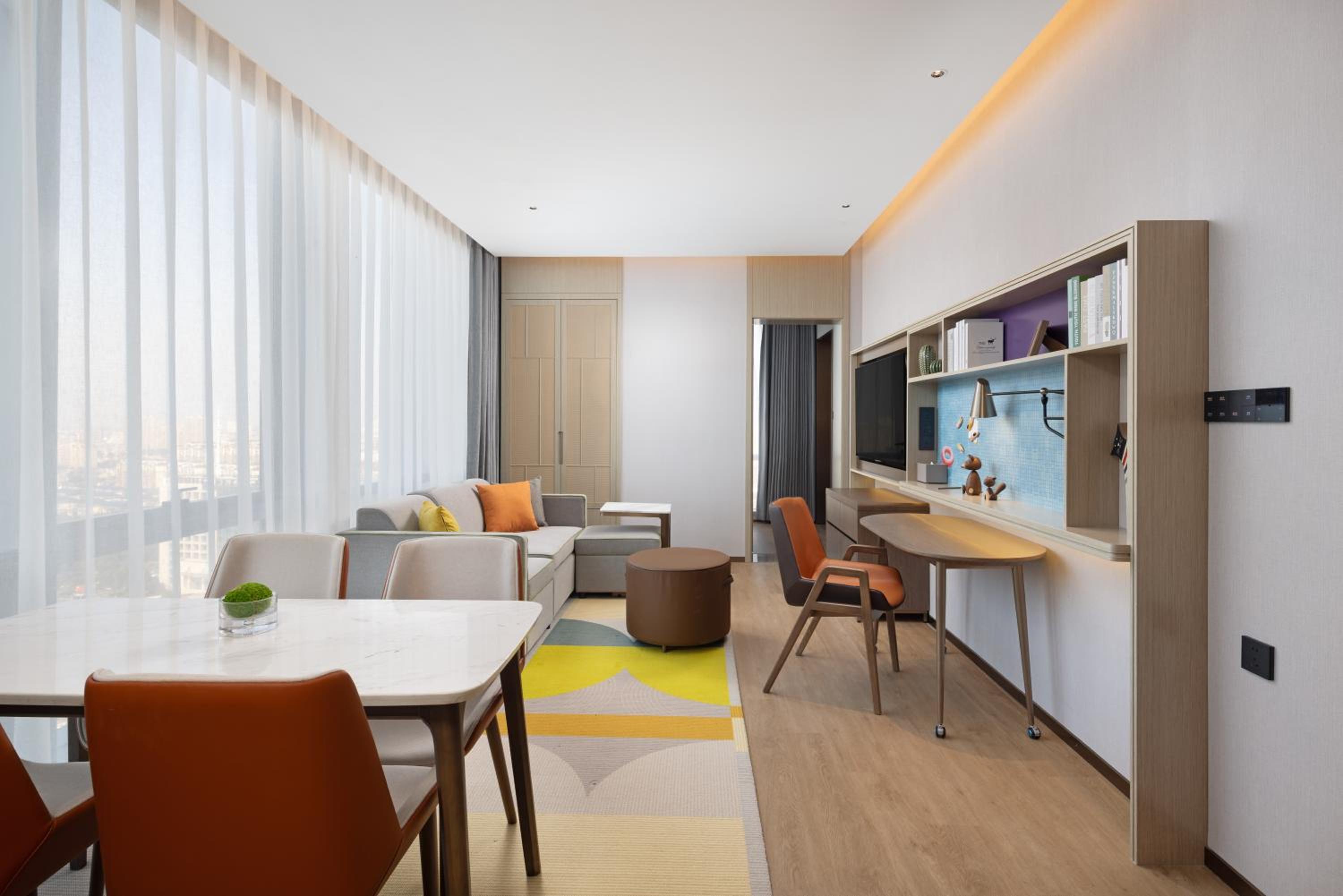 Deluxe Suite