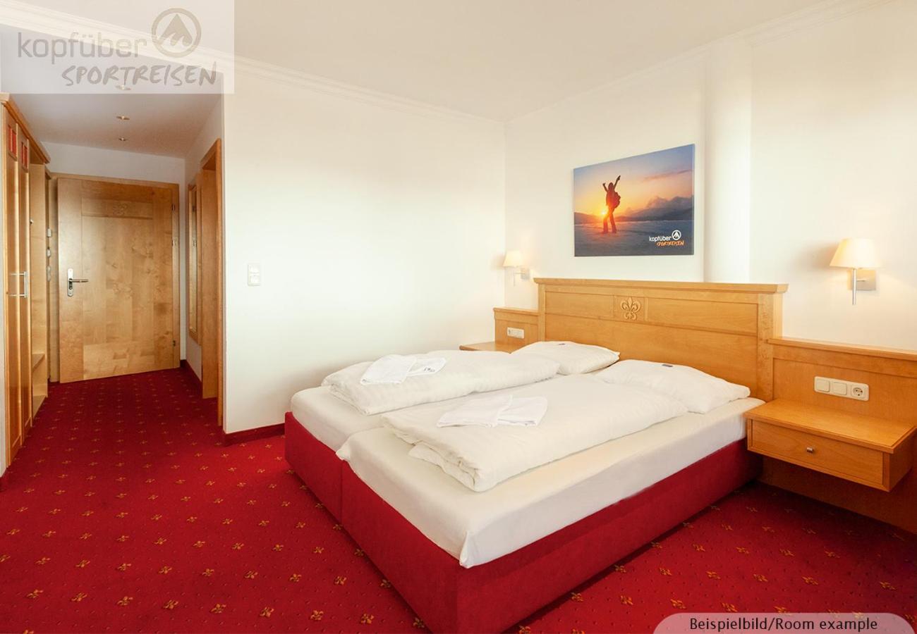 Double Room with Balcony photo 3
