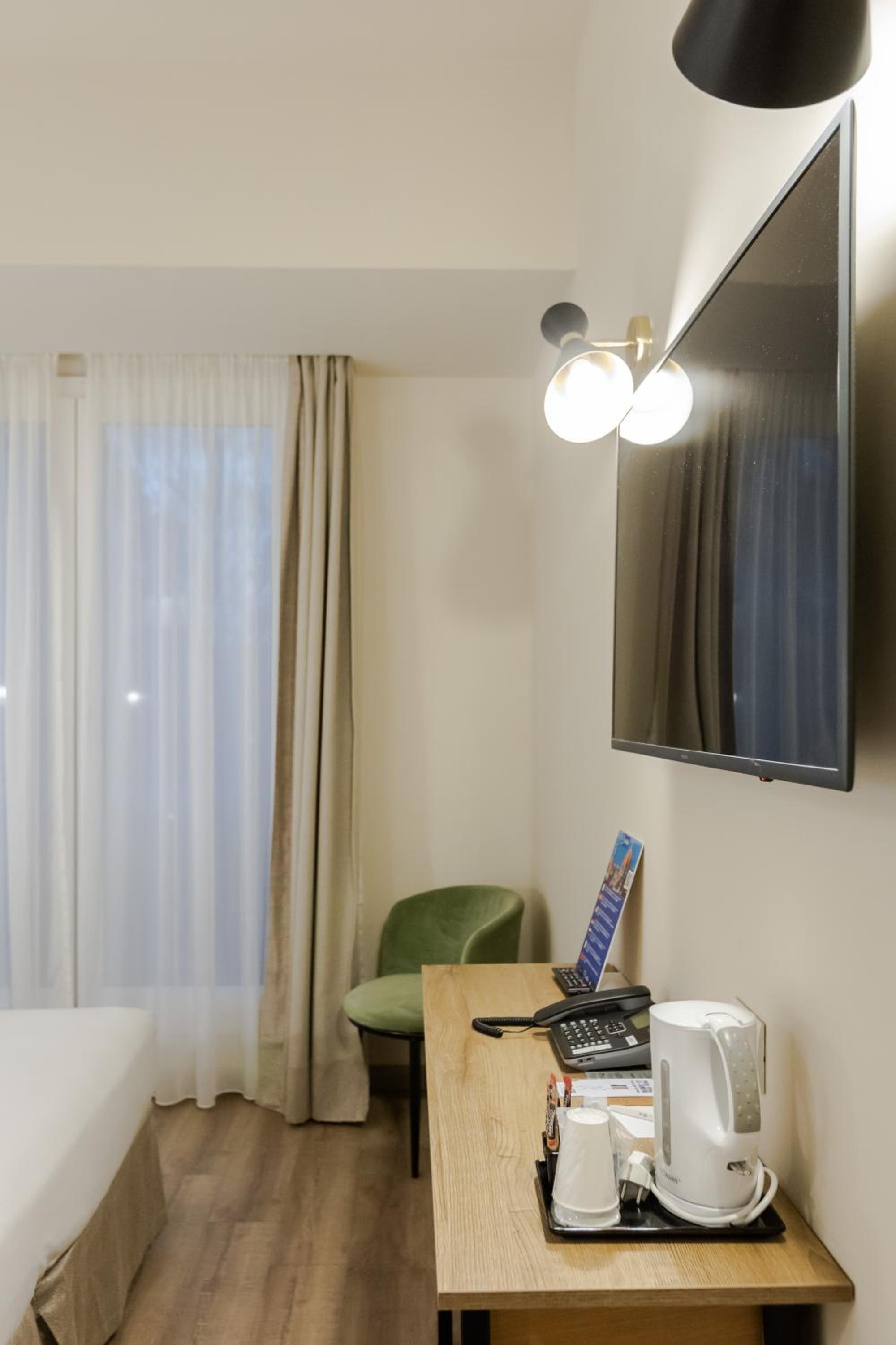 Superior Double or Twin Room with Park View