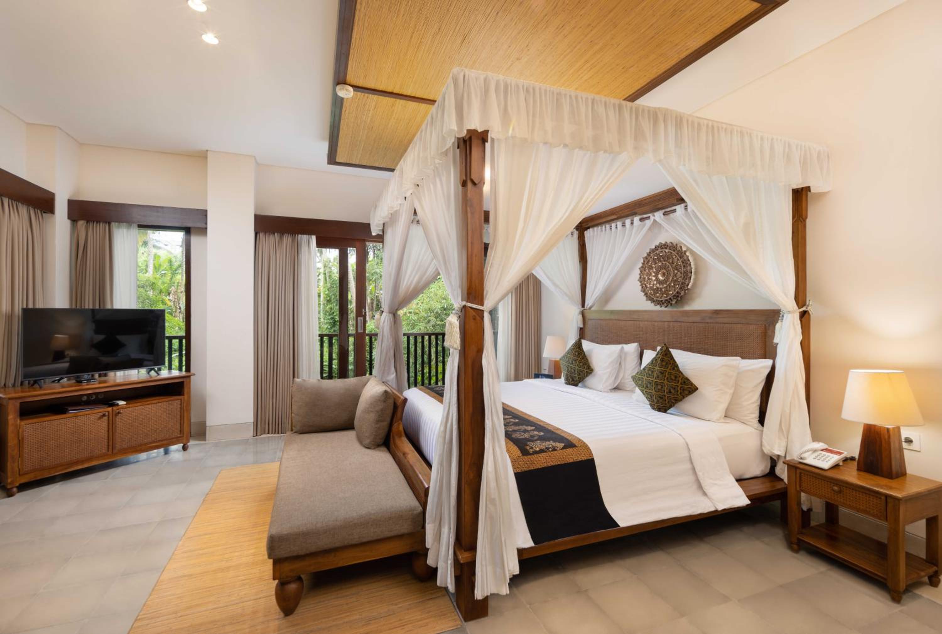 Visesa Forest Suite with Private Jacuzzi