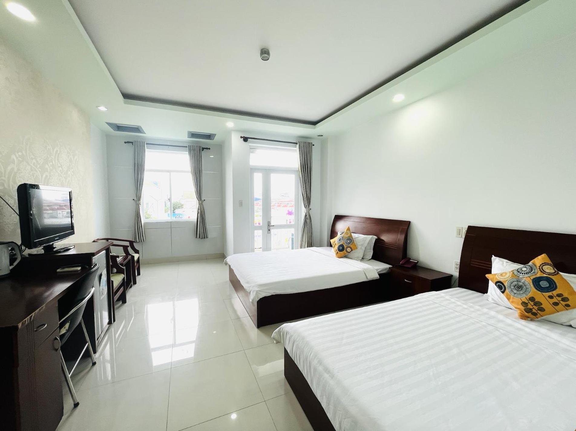 Triple Room With City View