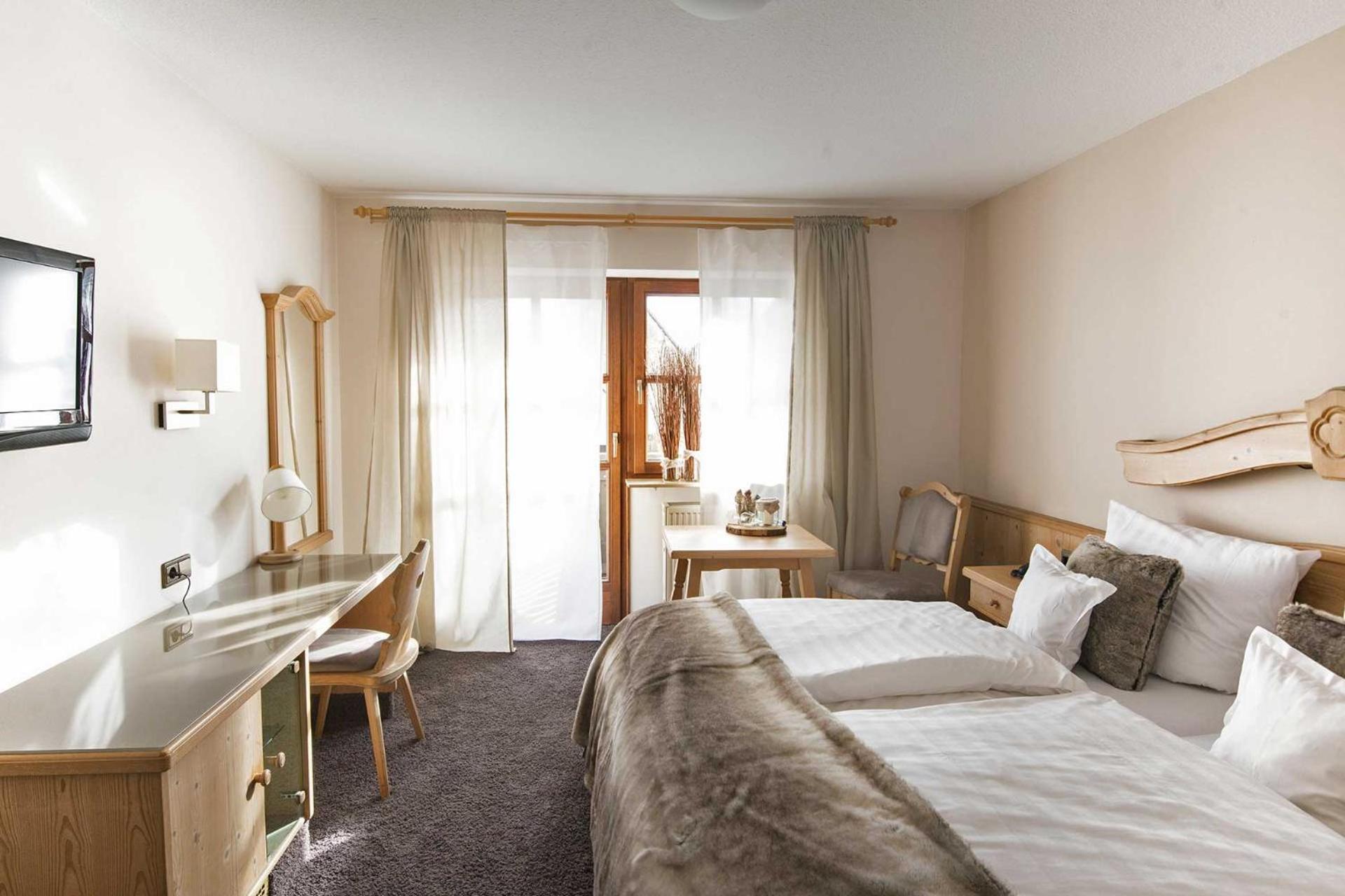 Standard Double Room - Photo 7