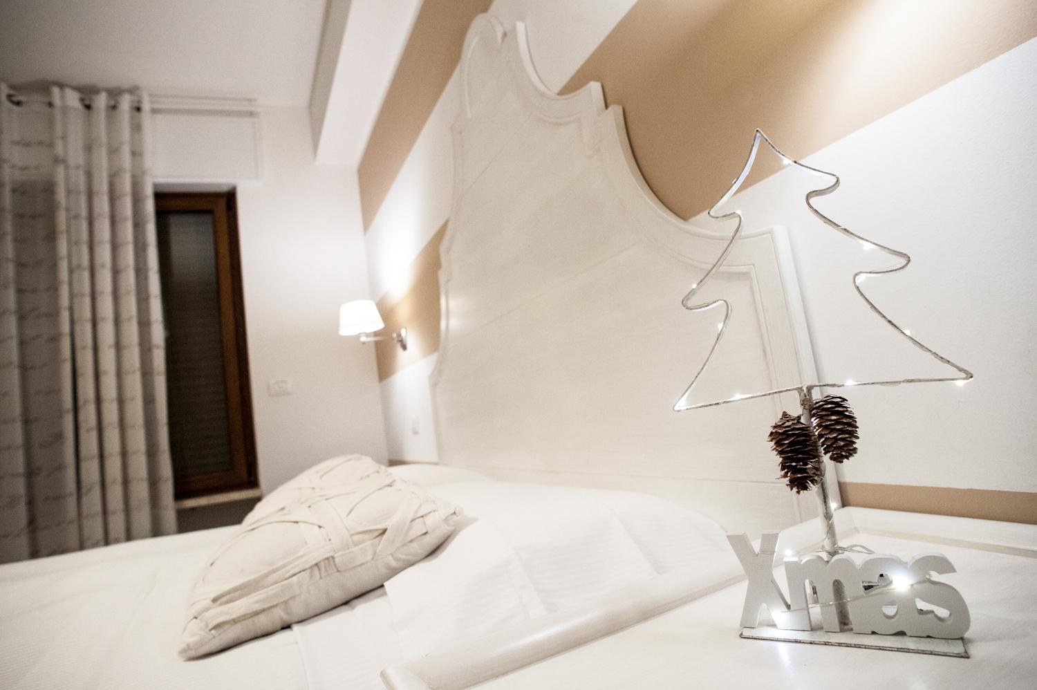 Superior King Room - Photo 7