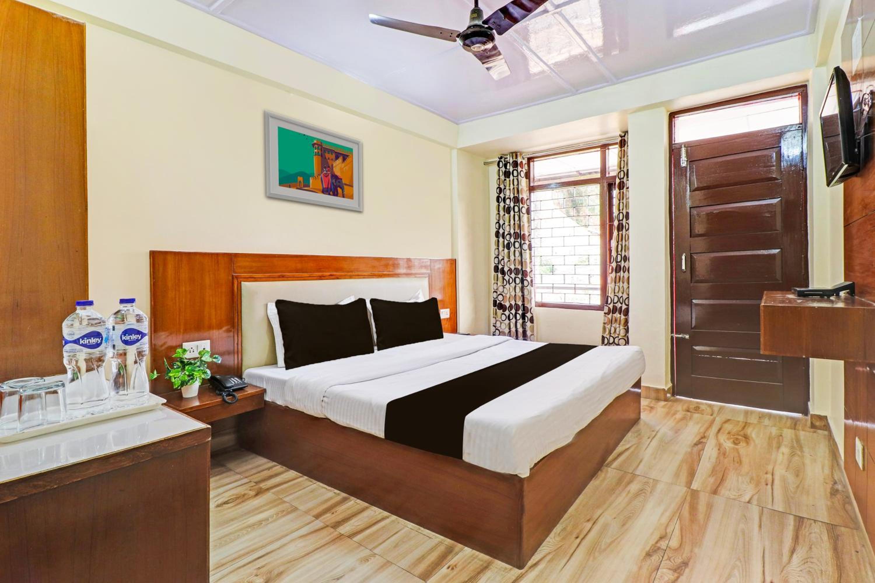 Classic Triple Room - Photo 1