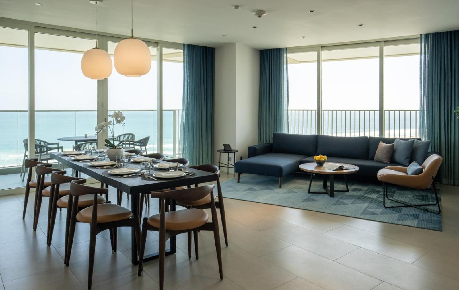 2 Bedroom Suite with Terrace Panoramic Ocean View  - 1 King & 1 Twin - Photo 8