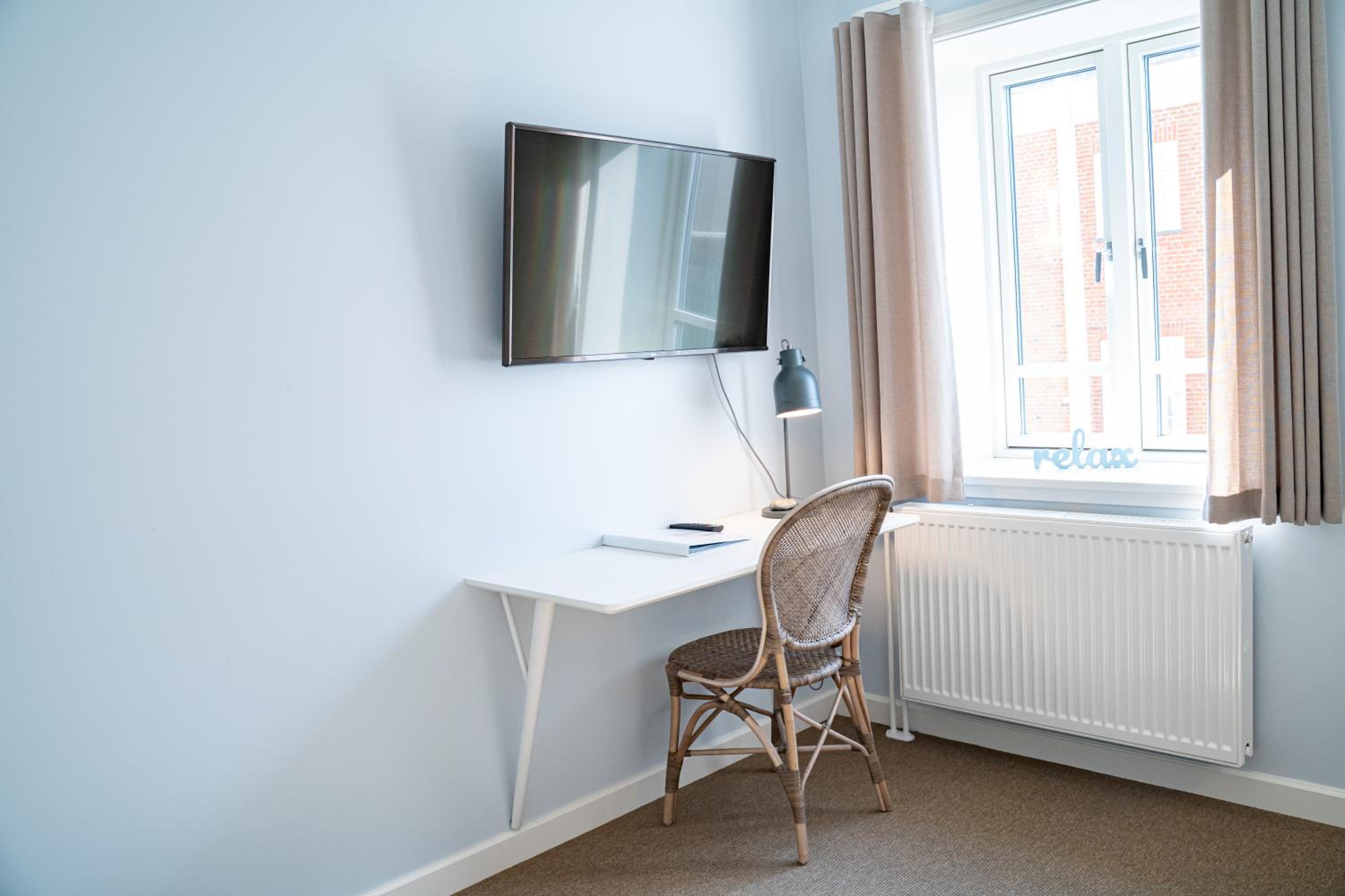 Two-Bedroom Apartment - Photo 2