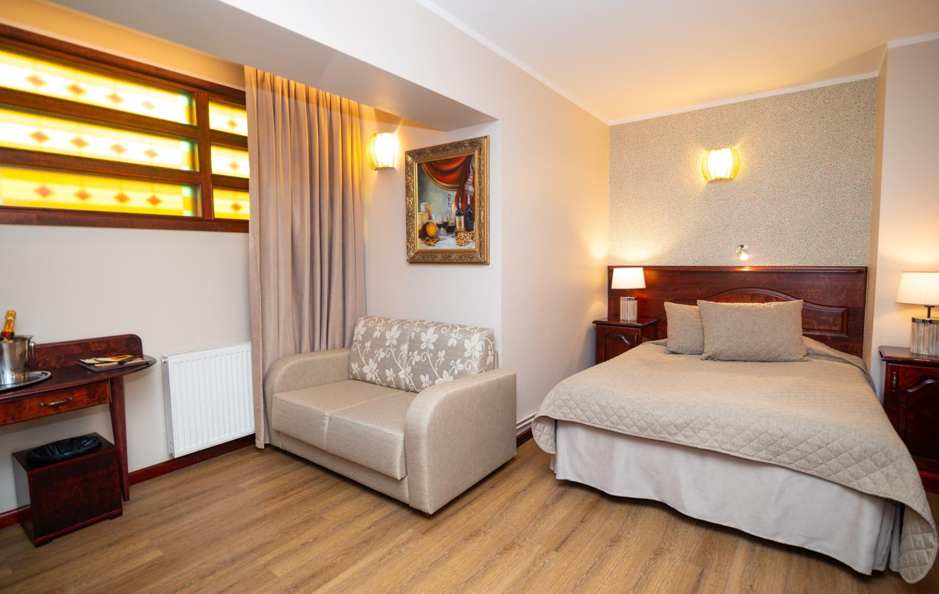 Double Room with No External View photo 3