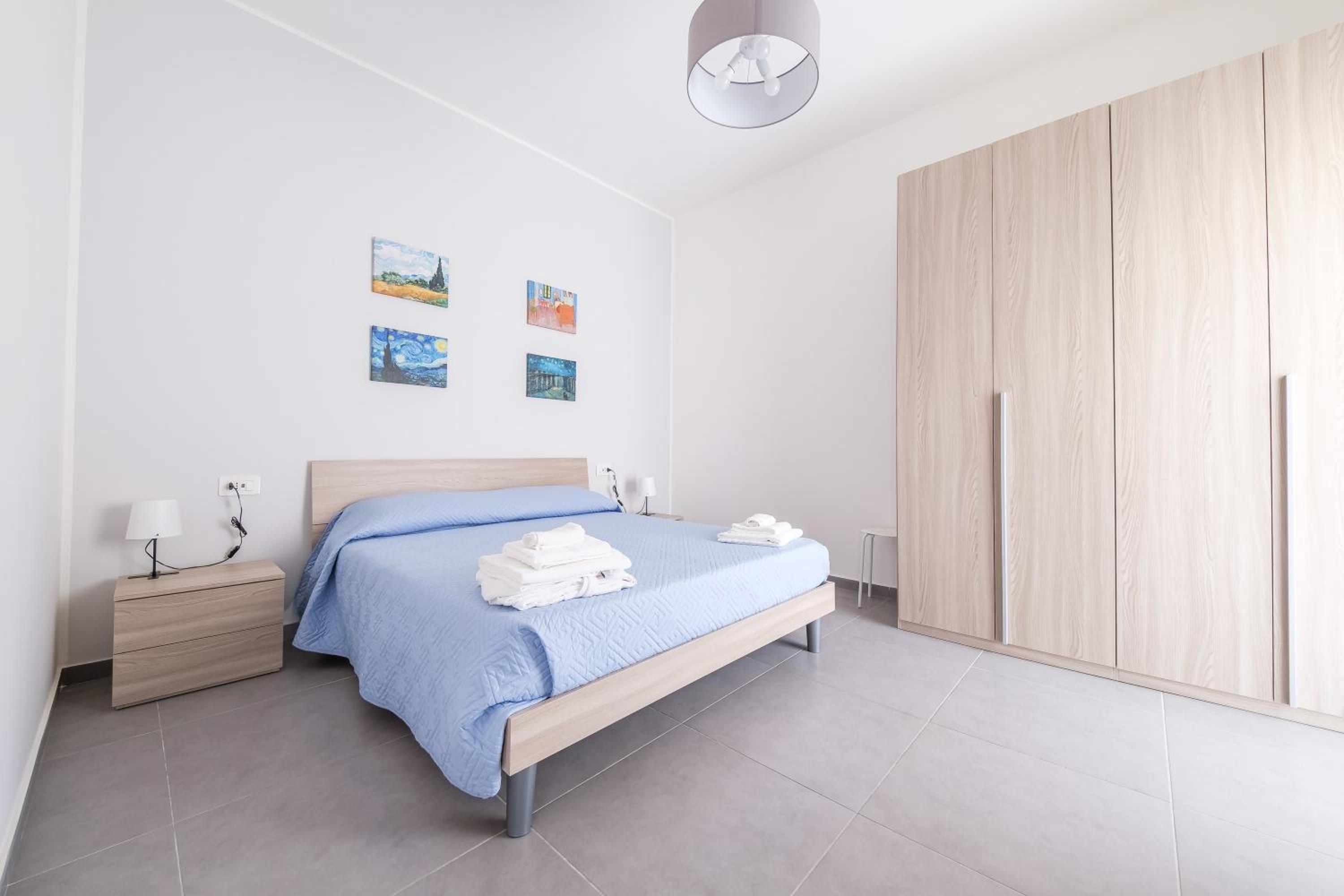 One-Bedroom House photo 1