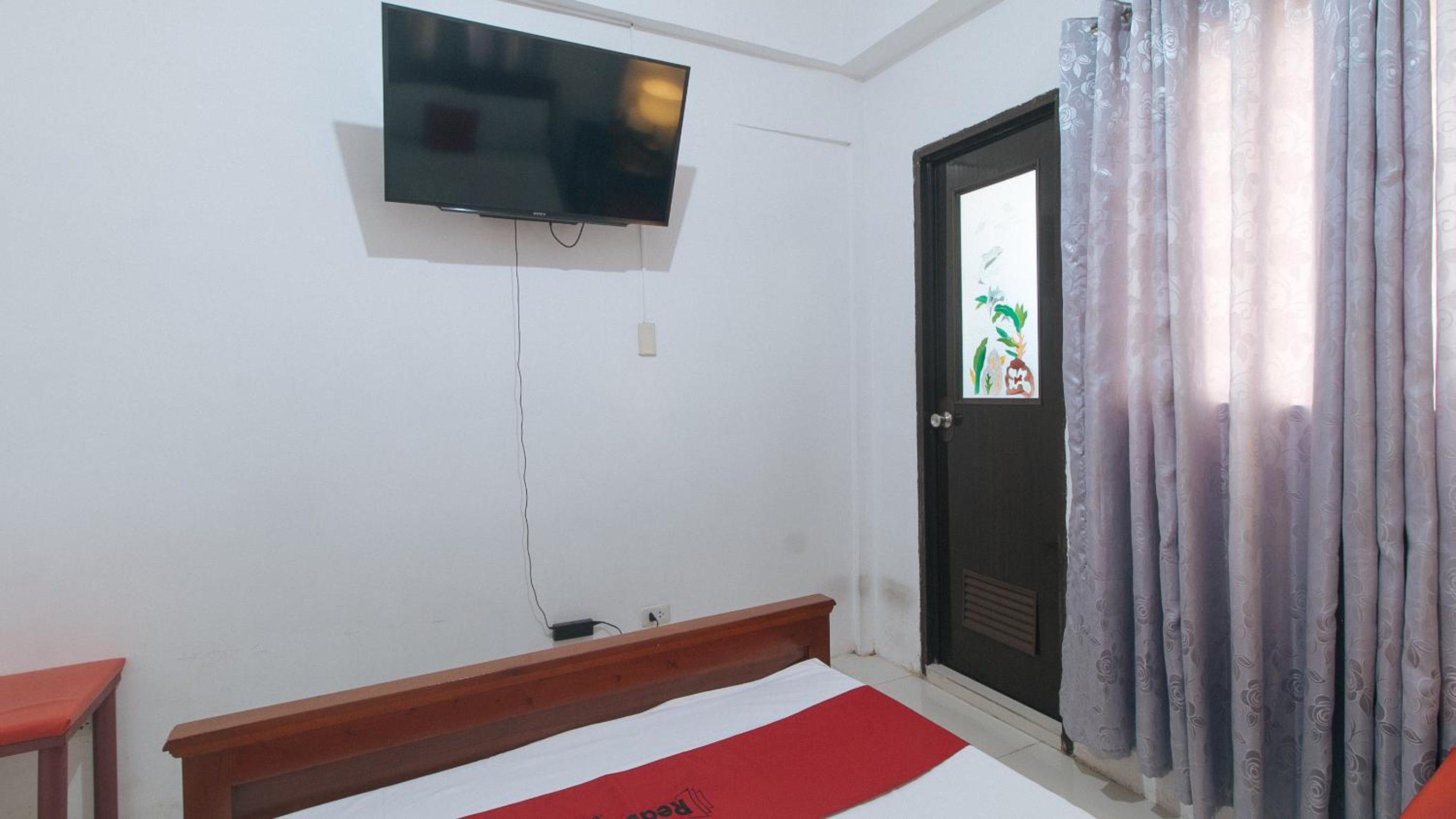 Double Room - Photo 7