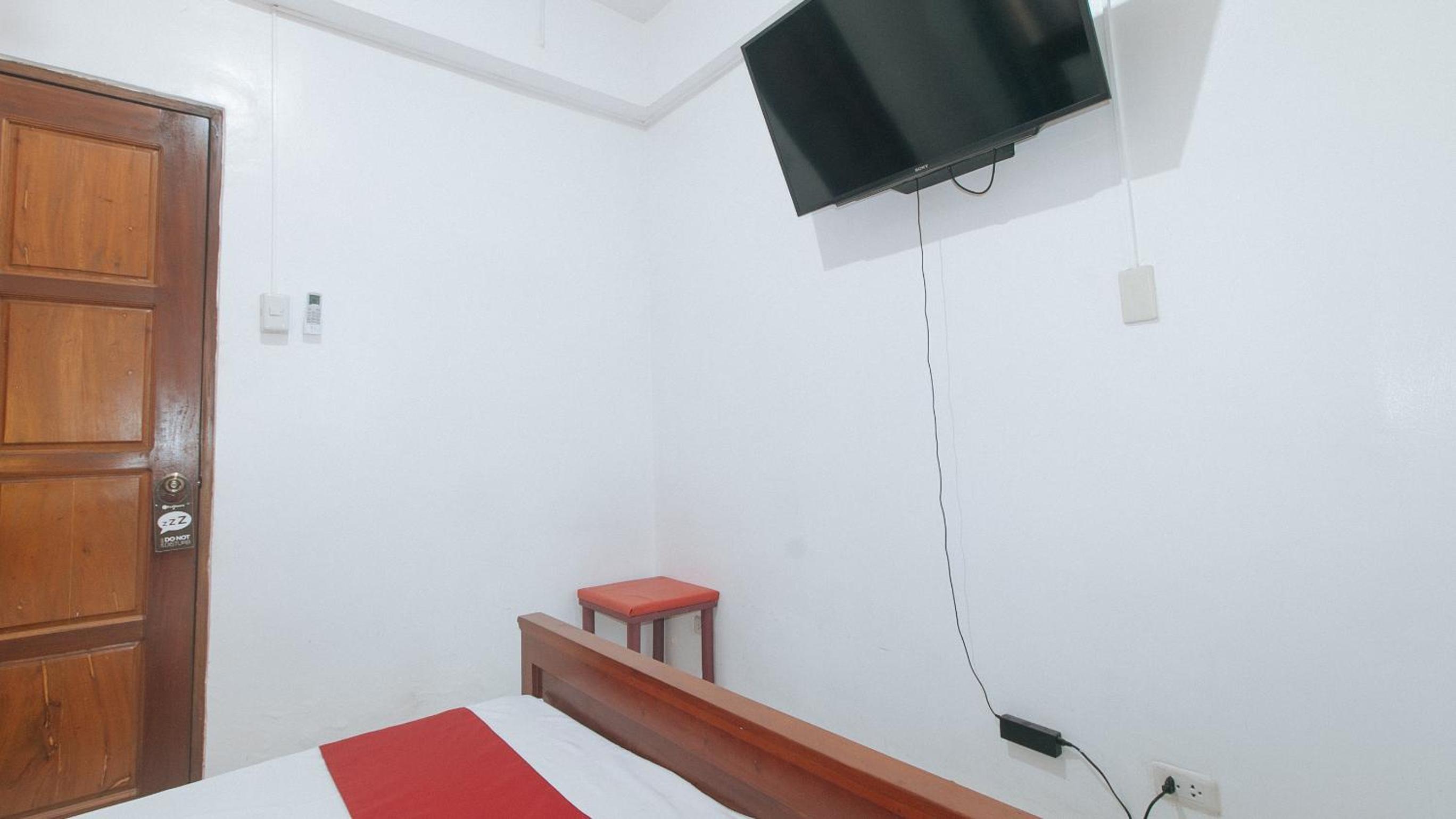 Double Room - Photo 9
