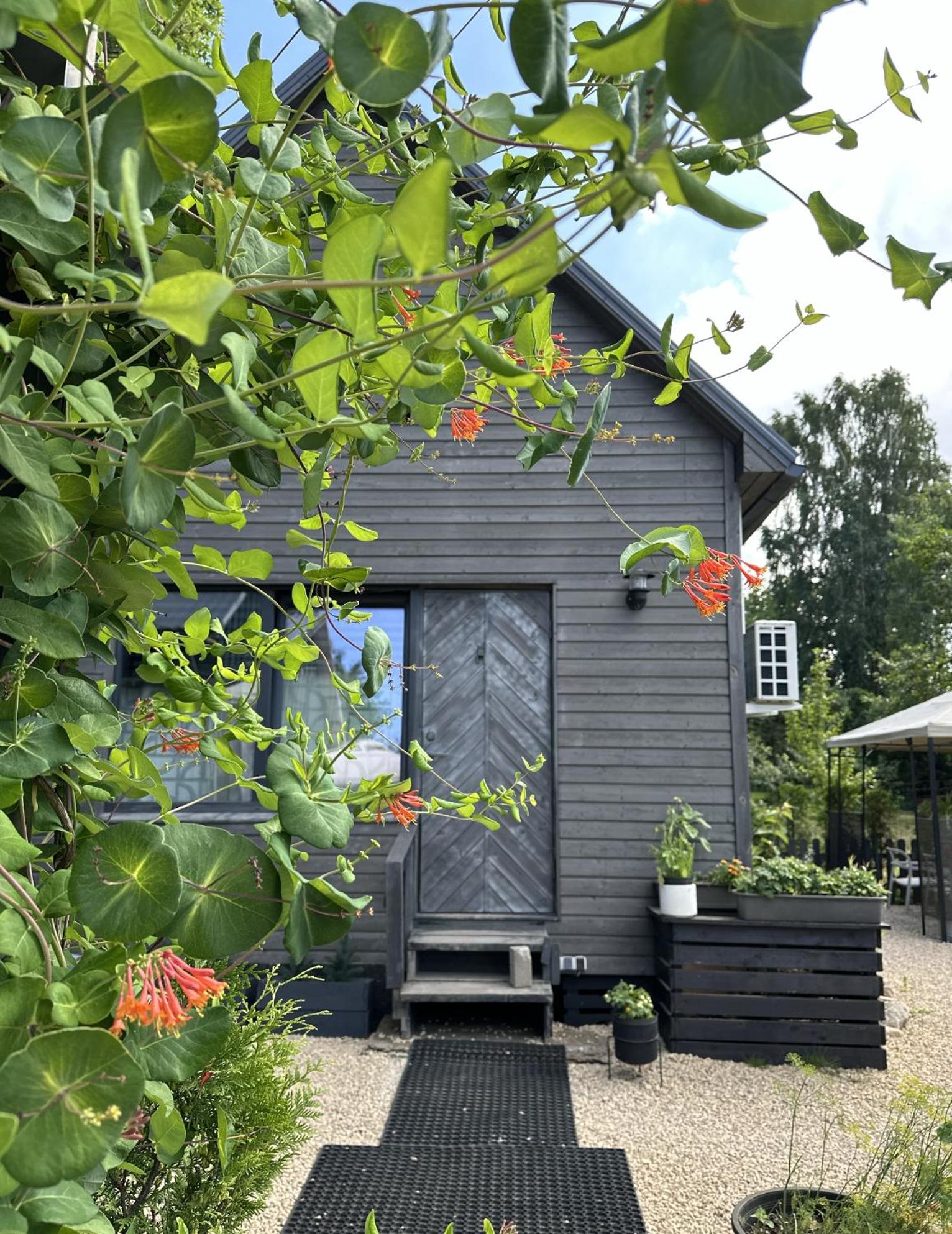 One-Bedroom House - Photo 1