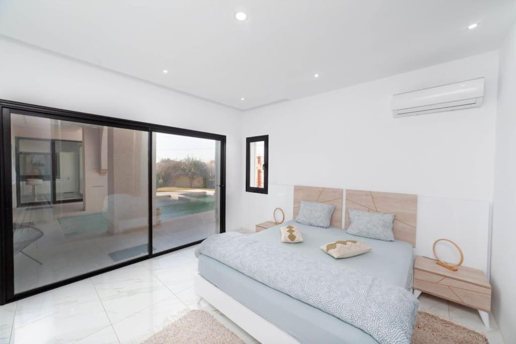 Three-Bedroom Villa photo 3