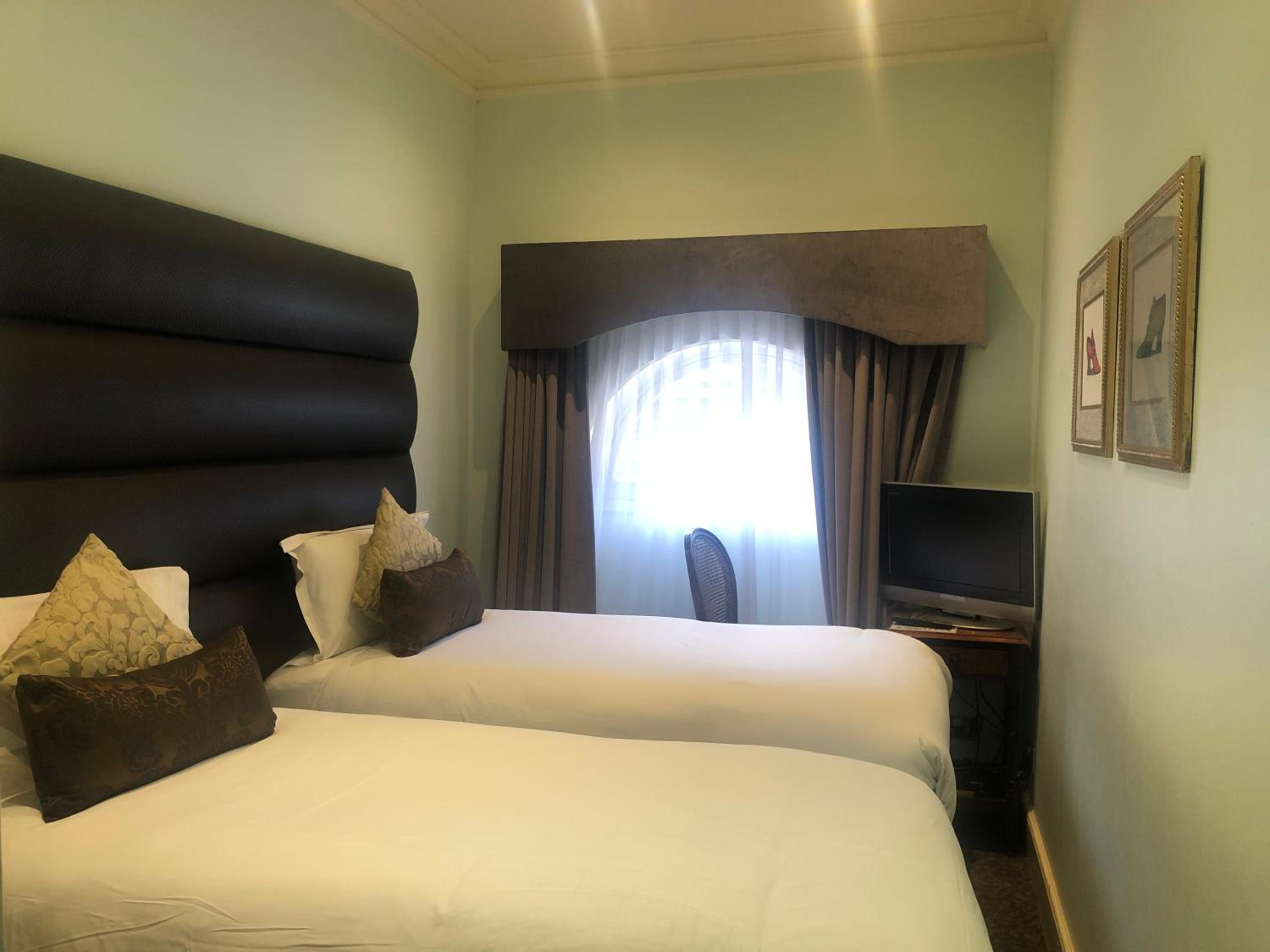 Two-Bedroom Suite photo 3