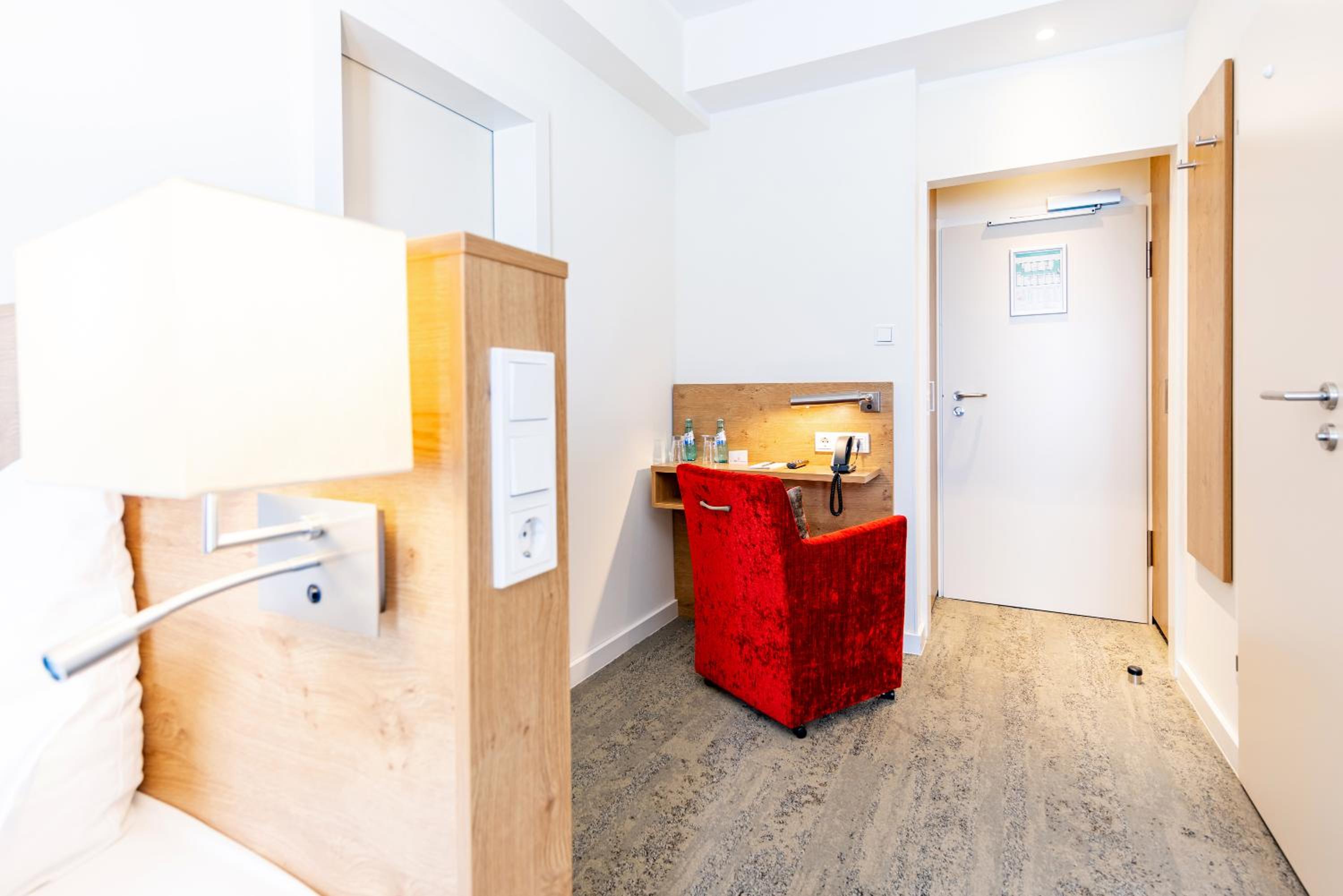 Twin Room - Photo 4