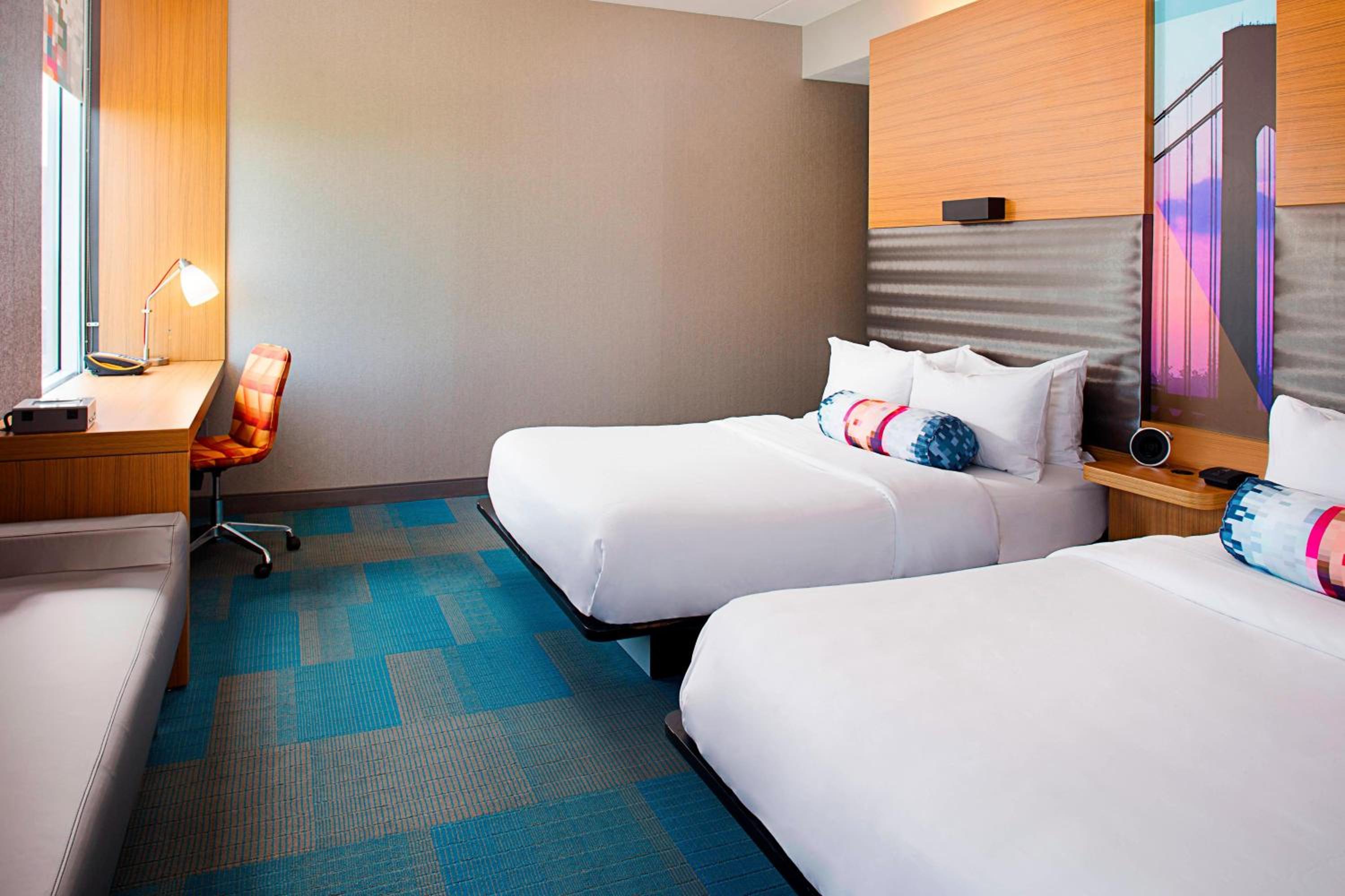Queen Room with Two Queen Beds and Roll-In Shower - Mobility Access