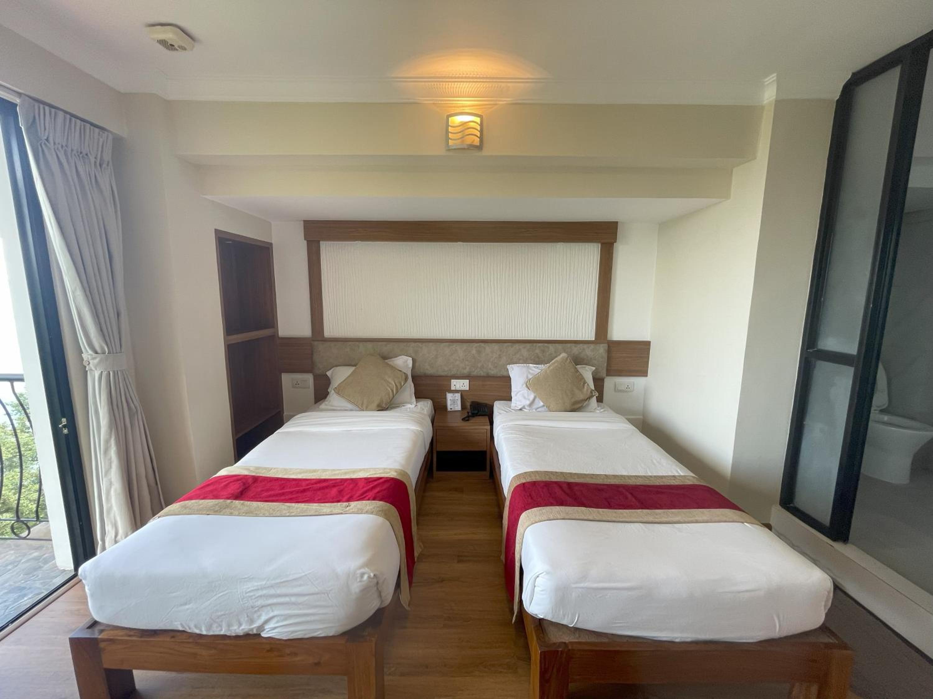 Deluxe Double or Twin Room - Photo 13