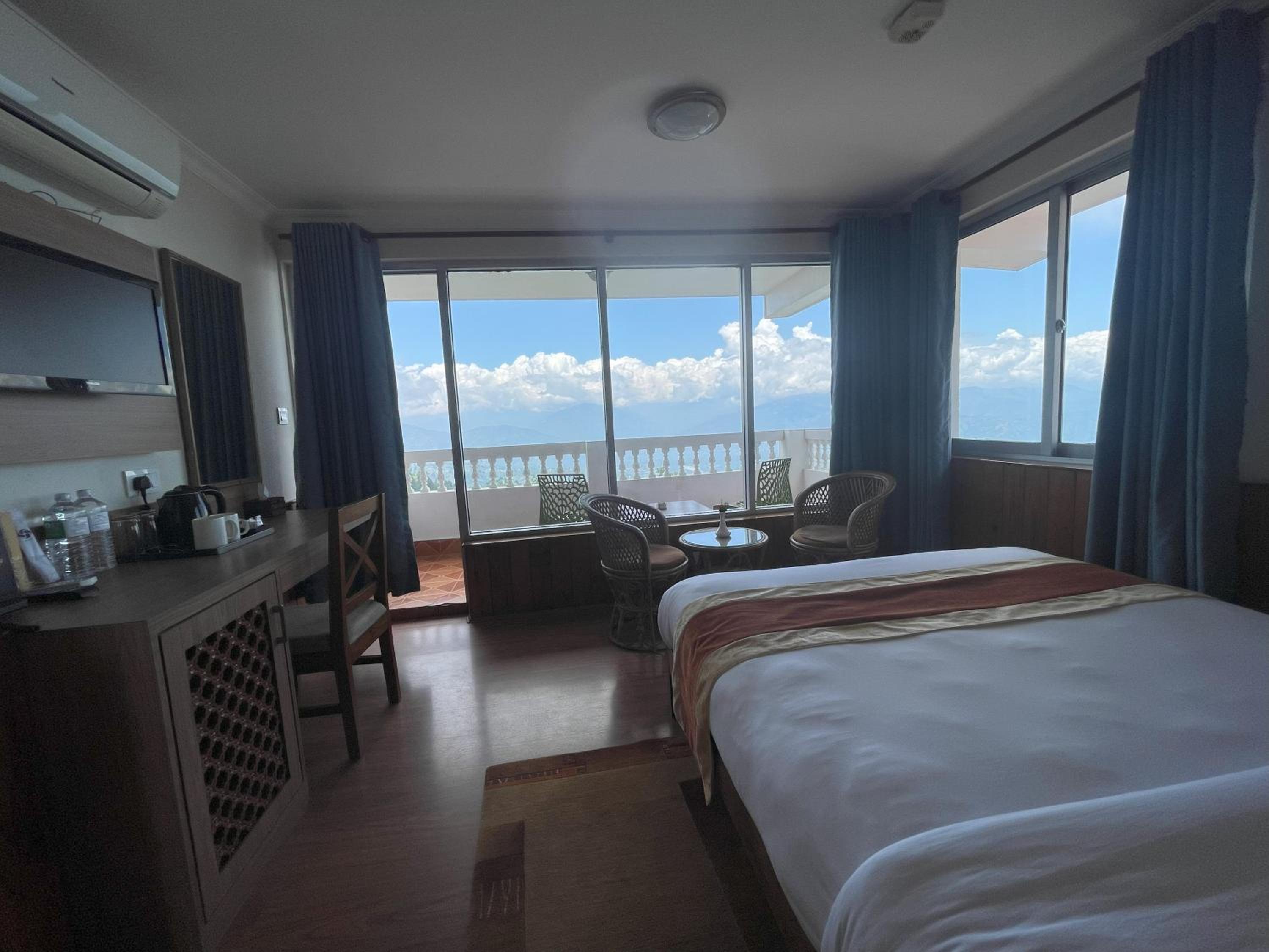 Deluxe Double or Twin Room with Mountain View - Photo 2