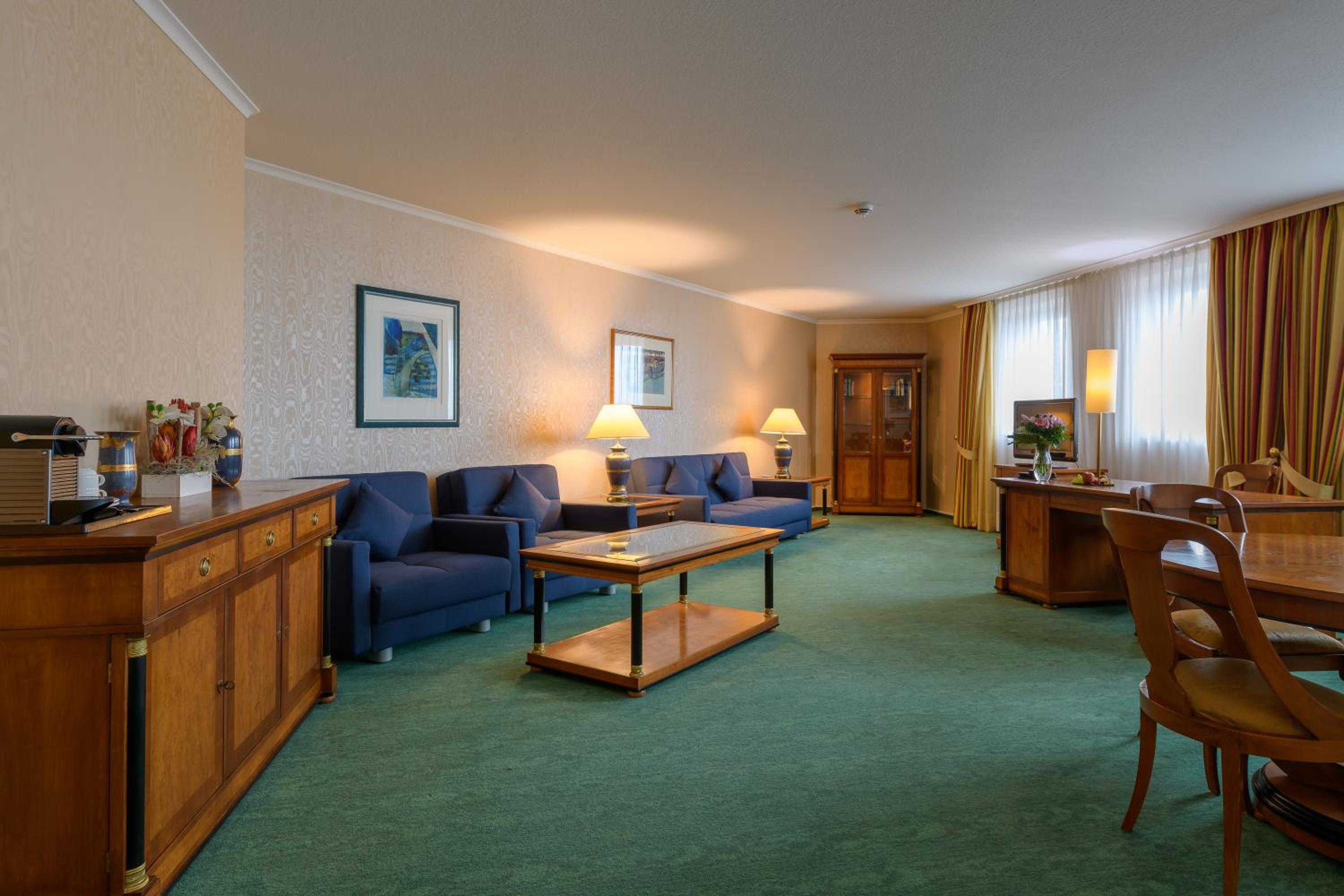 Superior Suite - Photo 2