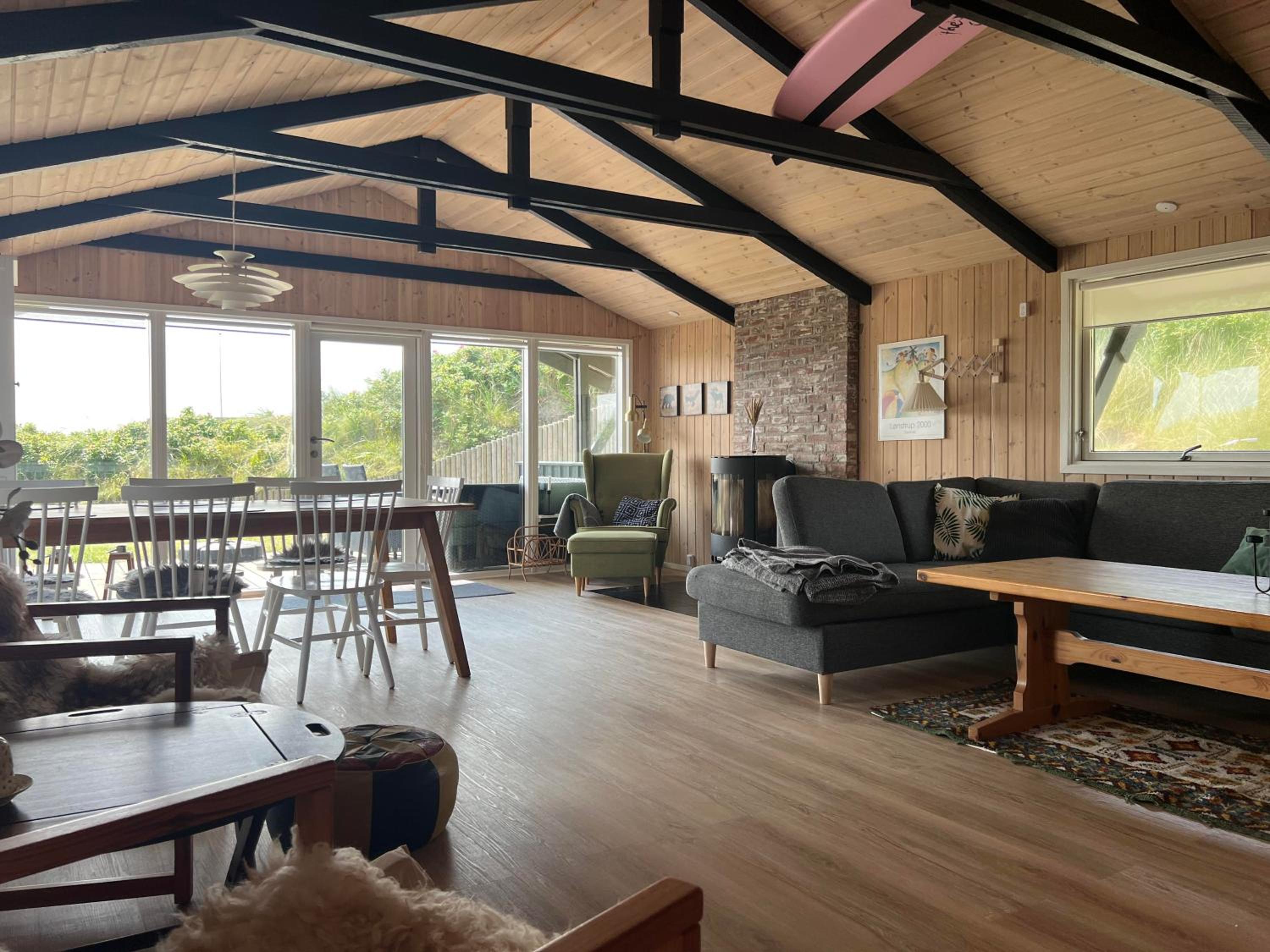 Four-Bedroom Vacation Home photo 2