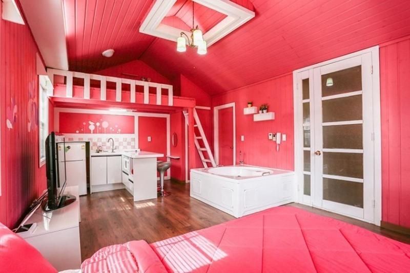 Double Room - Photo 6