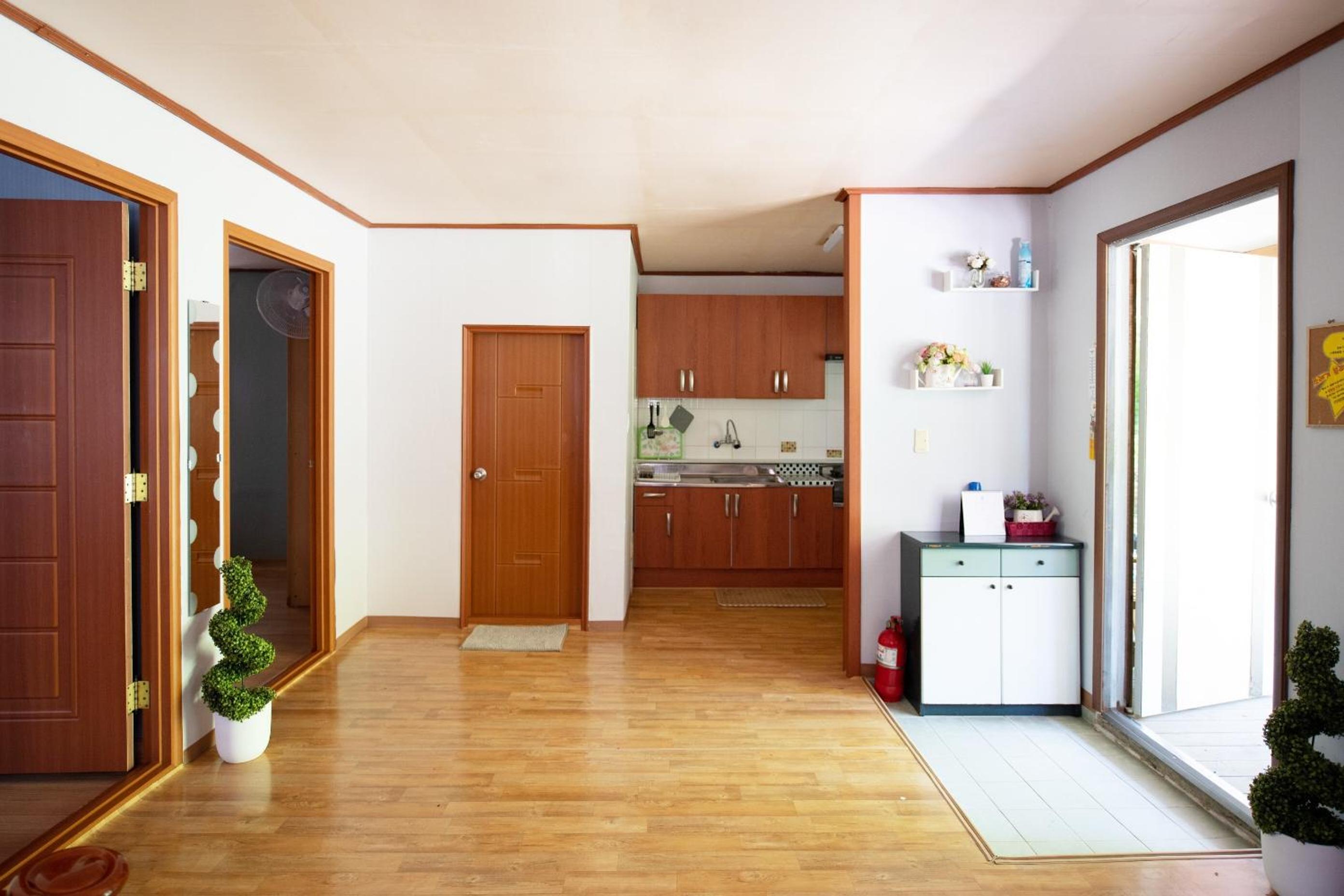Quadruple Room - Photo 6