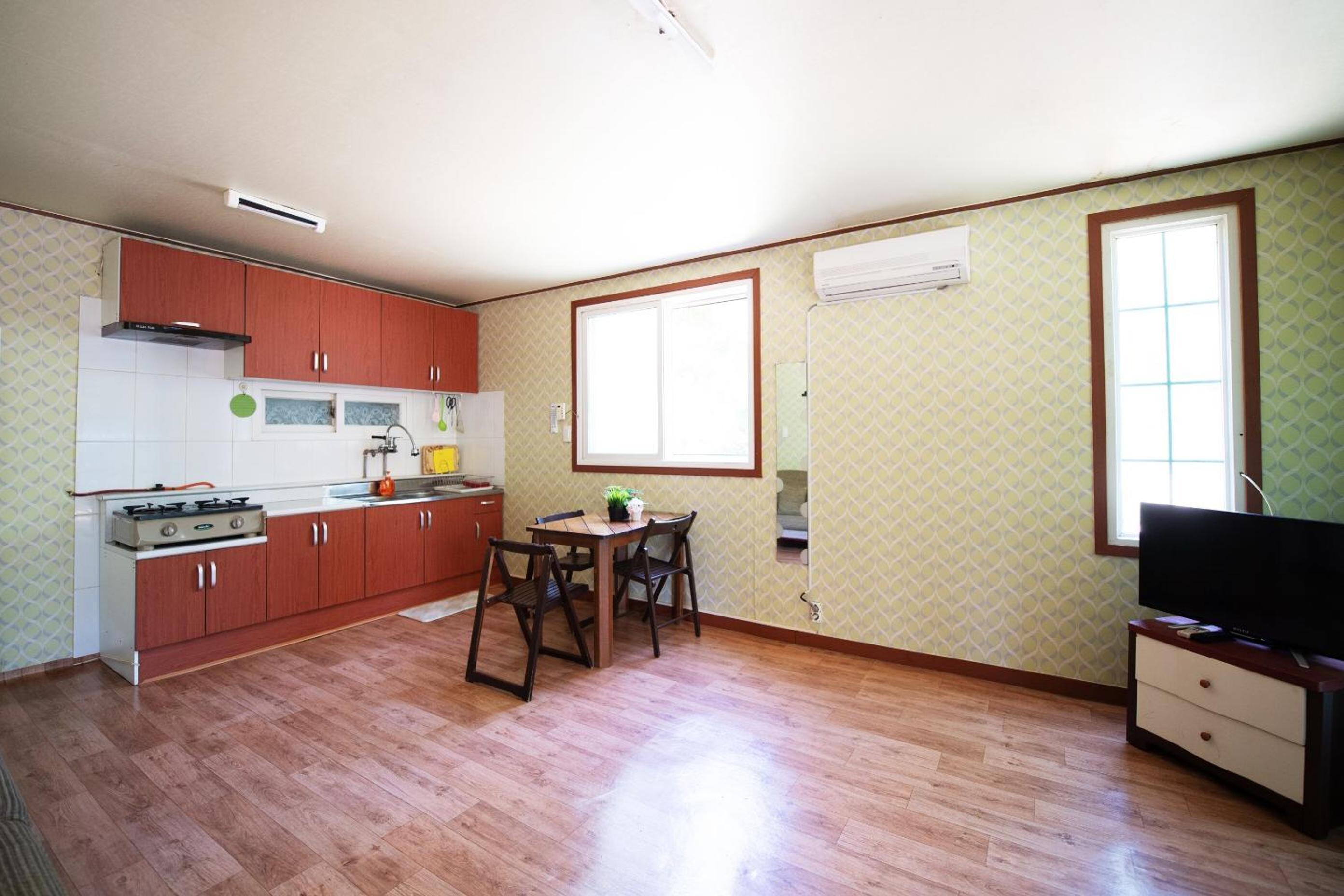 Triple Room - Photo 9