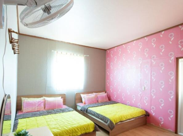 Family Room - Photo 1