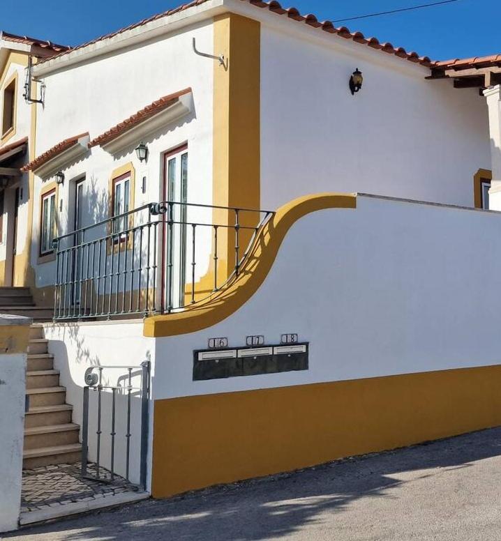 Three-Bedroom House photo 3