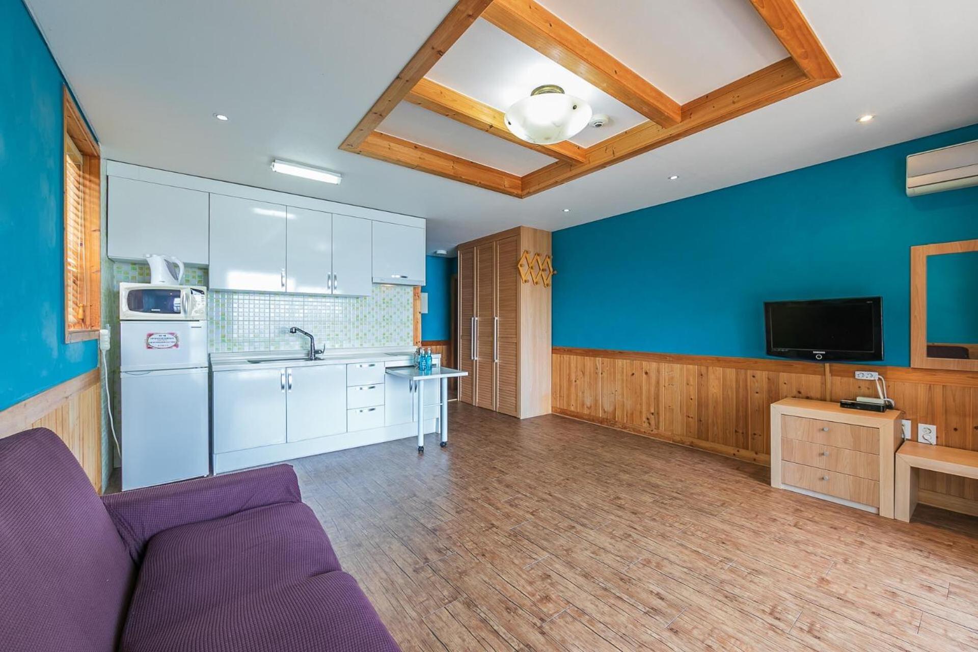 Double Room 4 photo 3