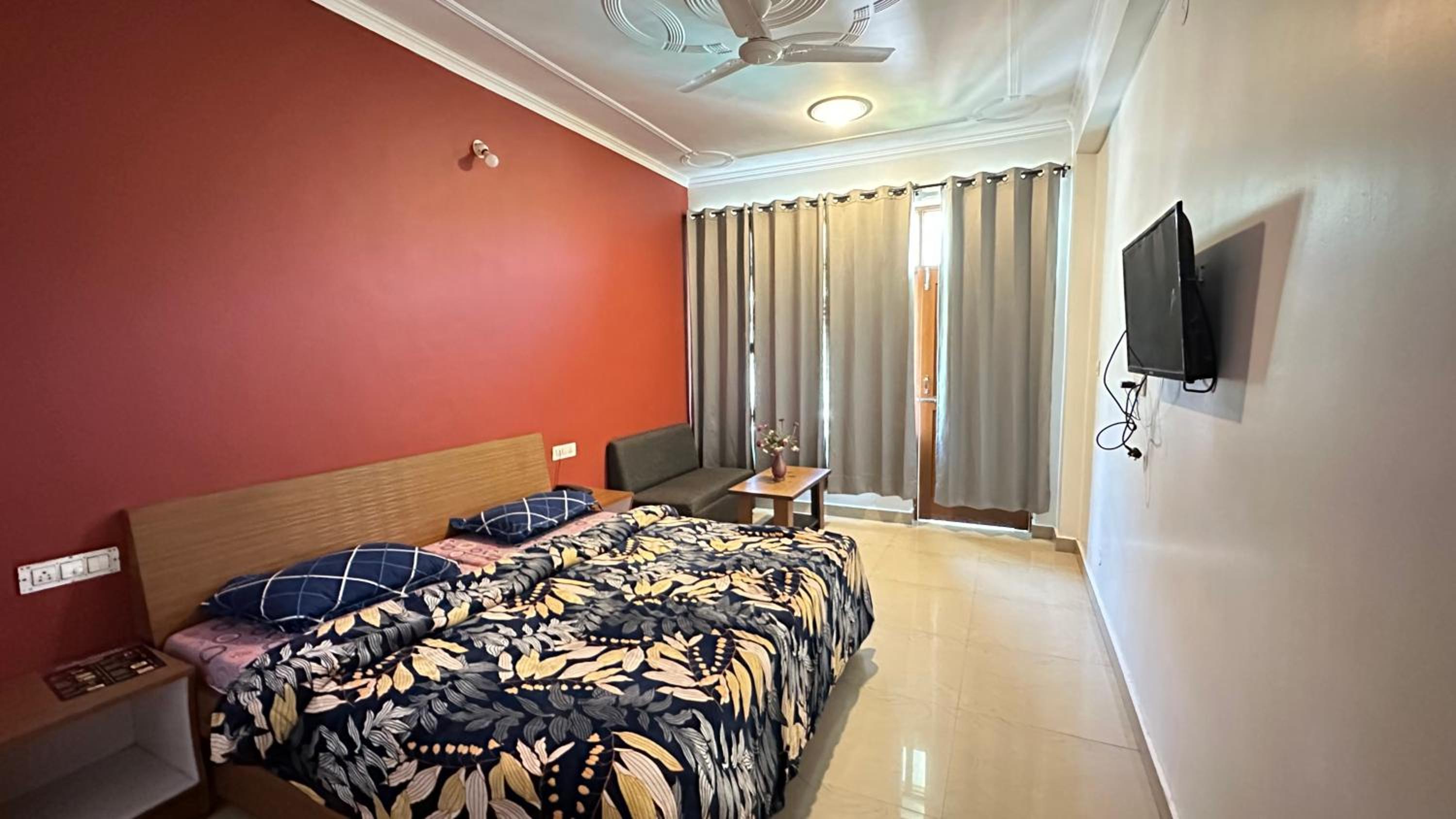 Deluxe Double Room With Balcony photo 1