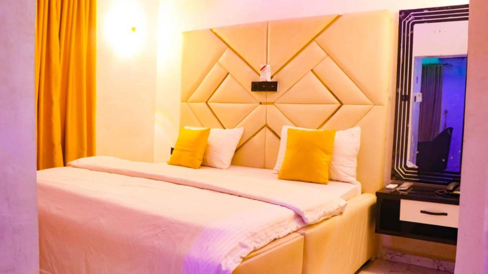 Deluxe Double Room photo 2