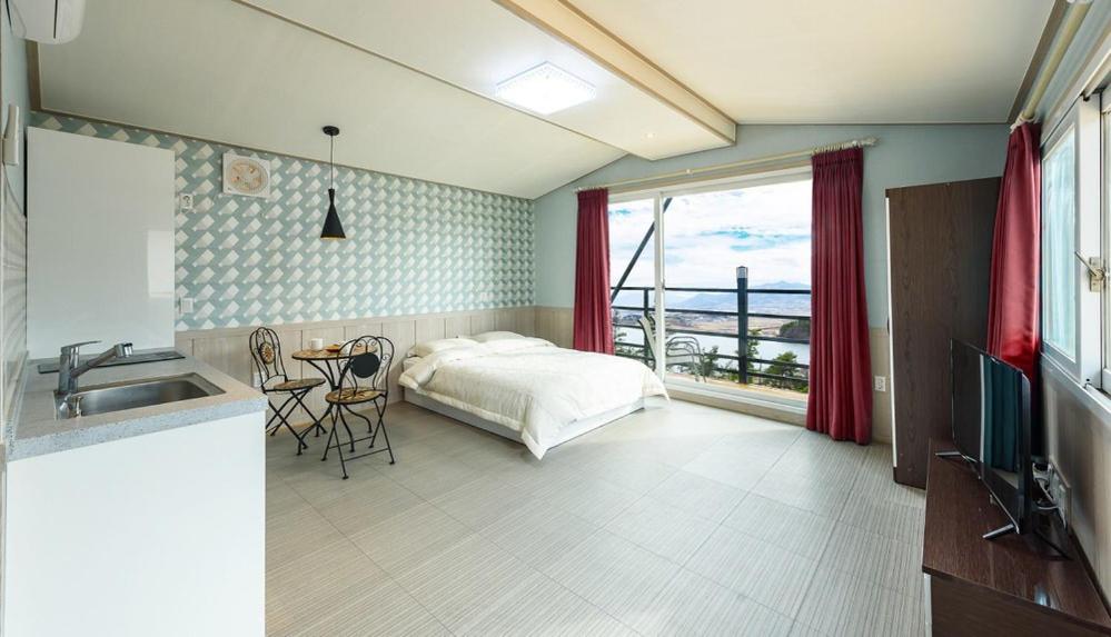 Double Room - Photo 4