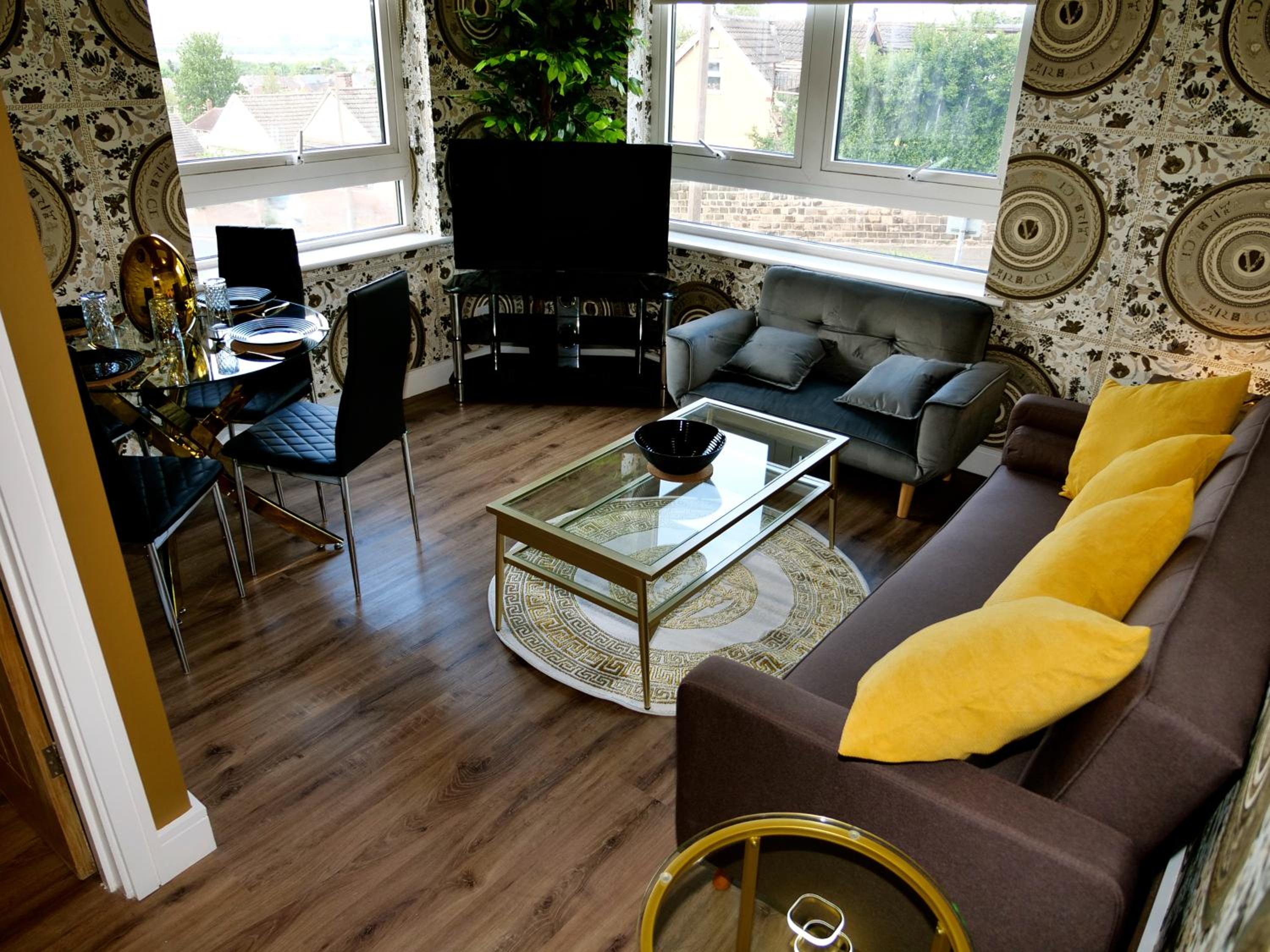 Apartment photo 1