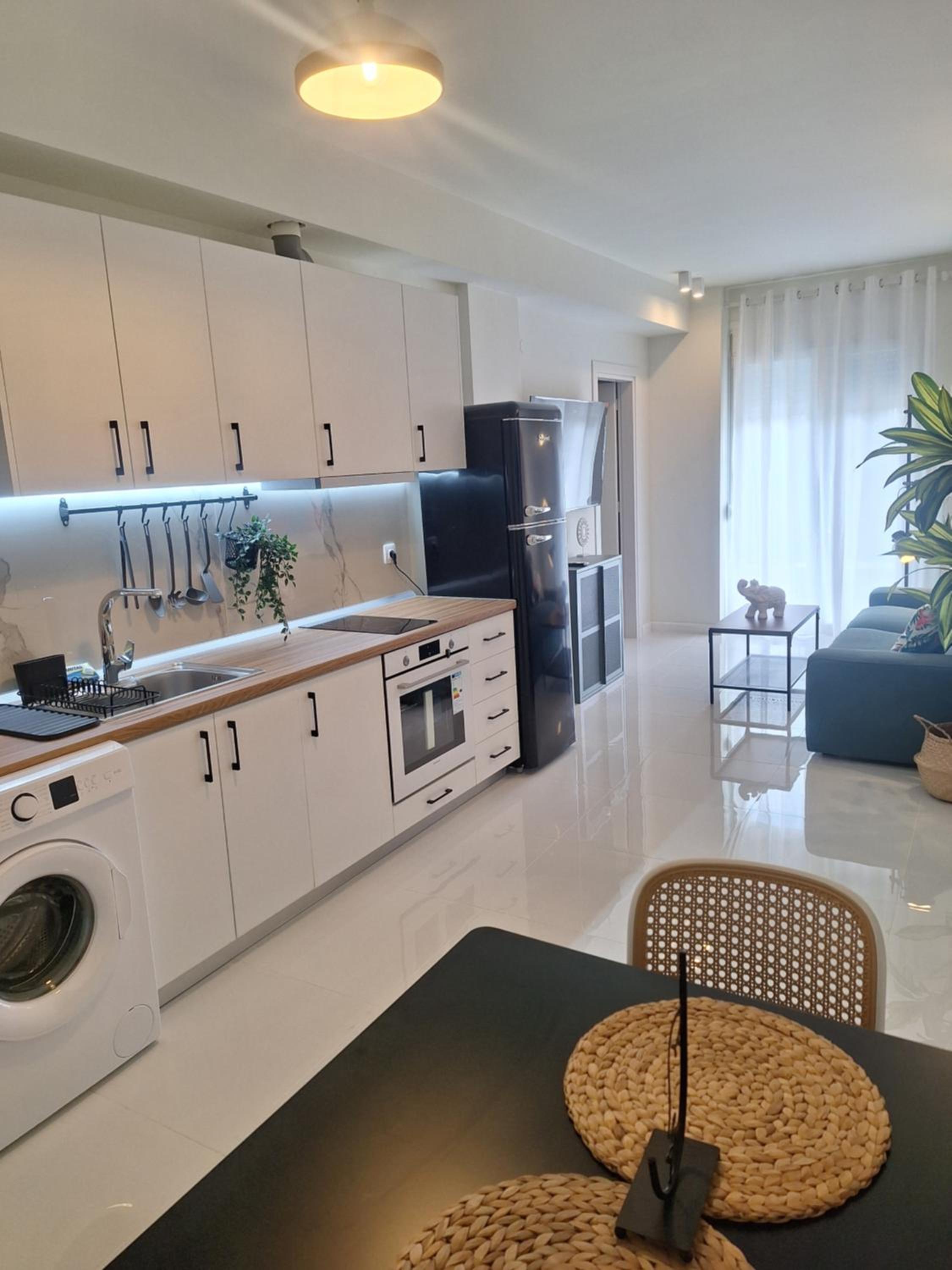 One-Bedroom Apartment with Balcony and City View photo 3