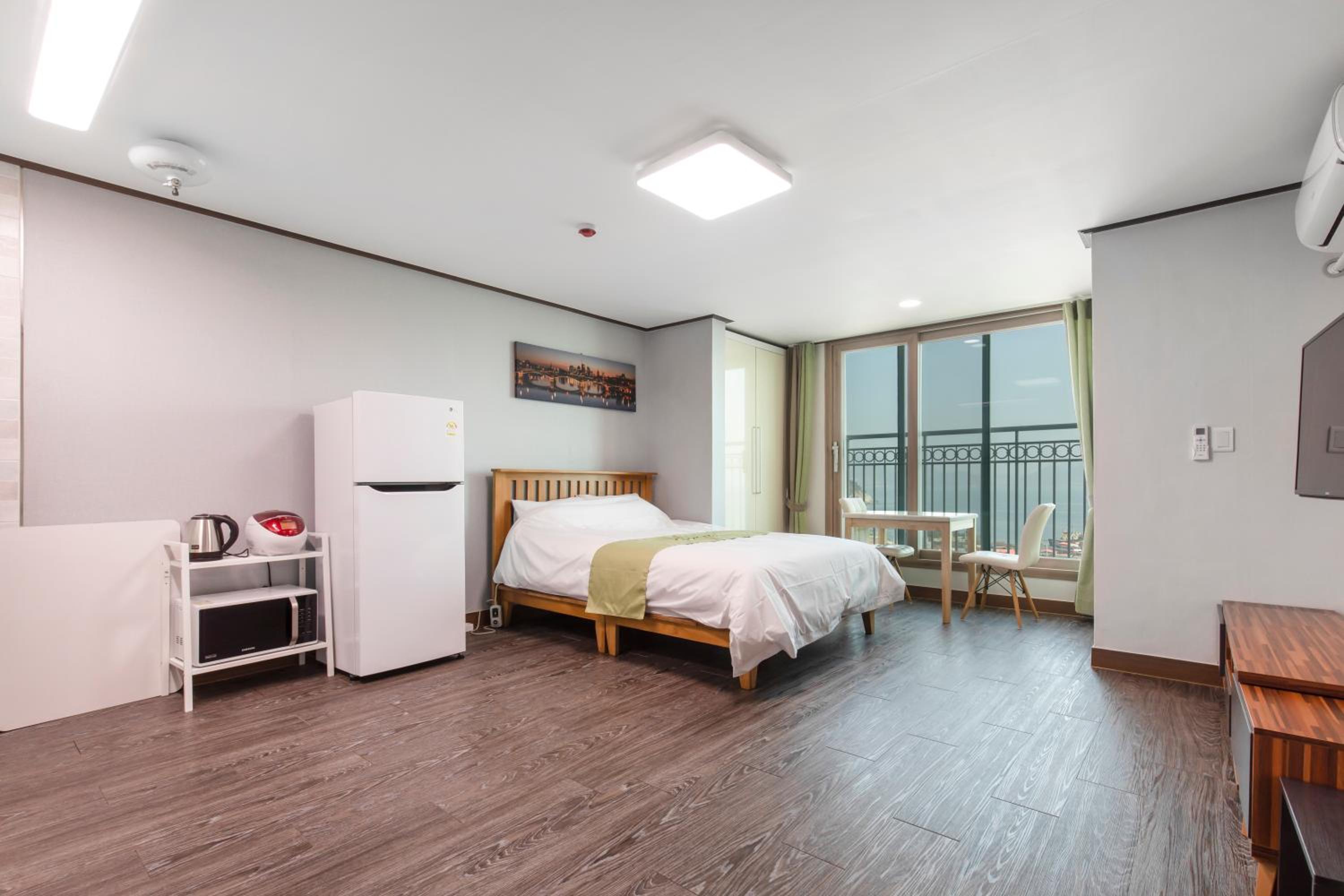 Double Room 5 photo 3