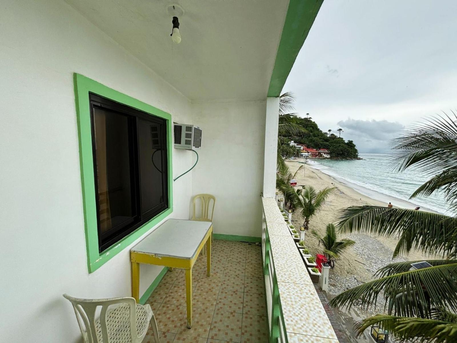 Standard Triple Room with Sea View photo 3