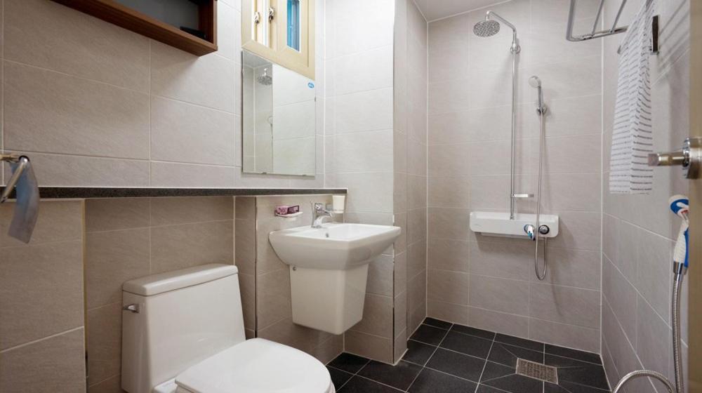 Double Room - Photo 4