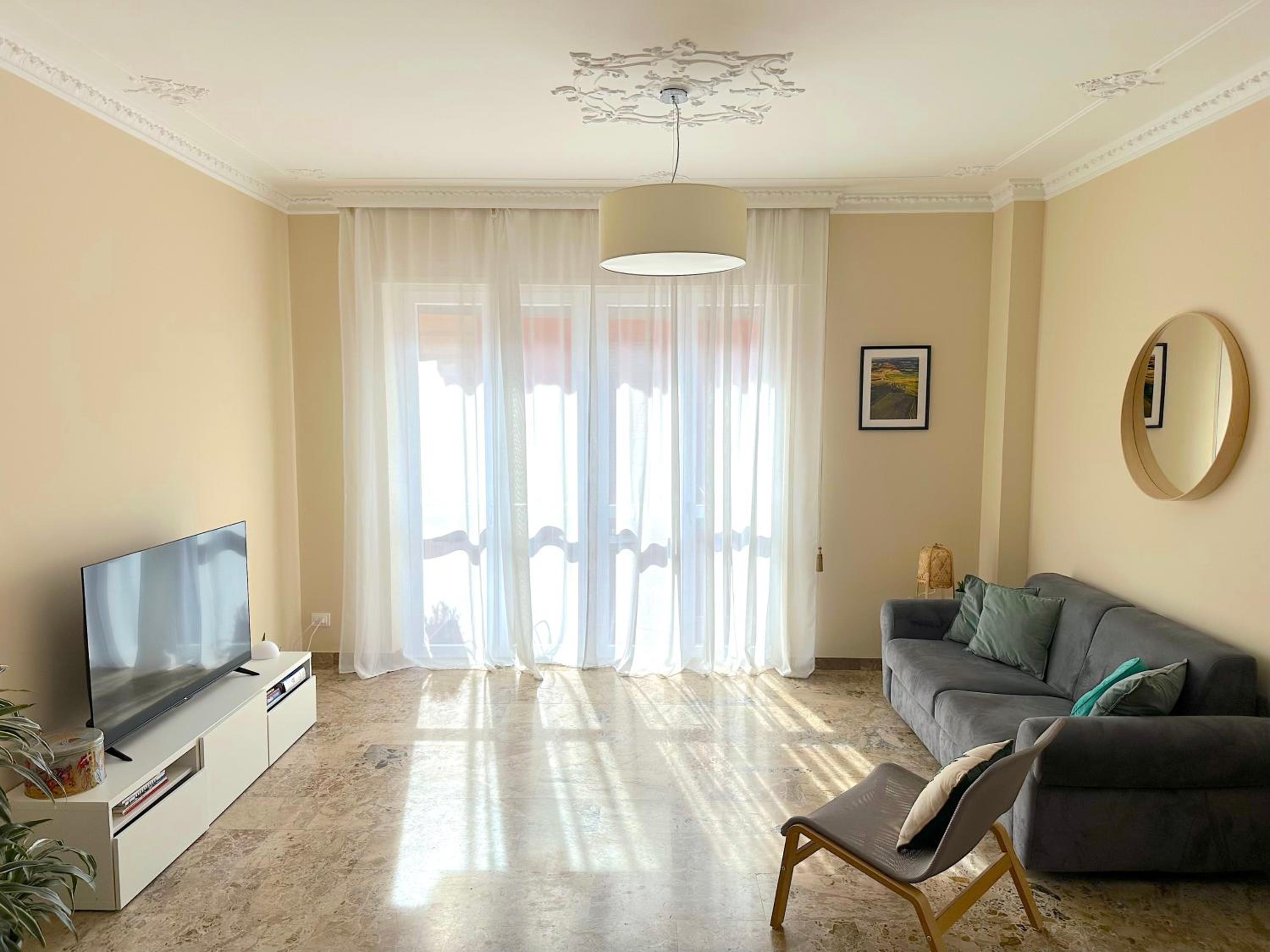 Apartment with Balcony photo 1
